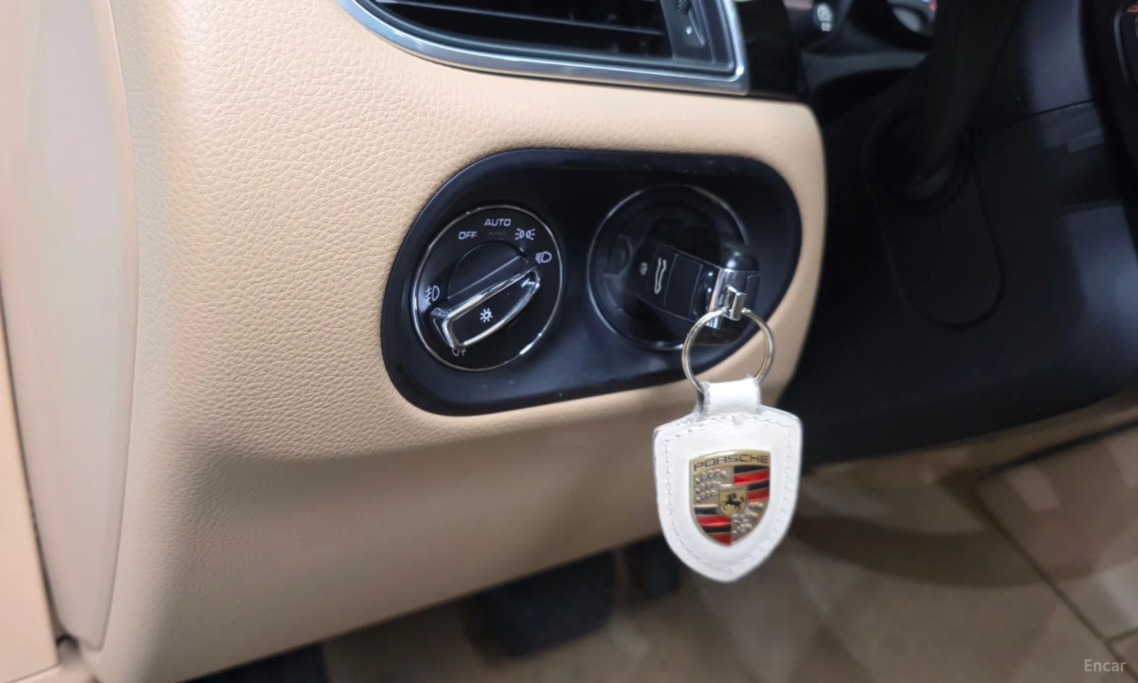Porsche Macan превью 17