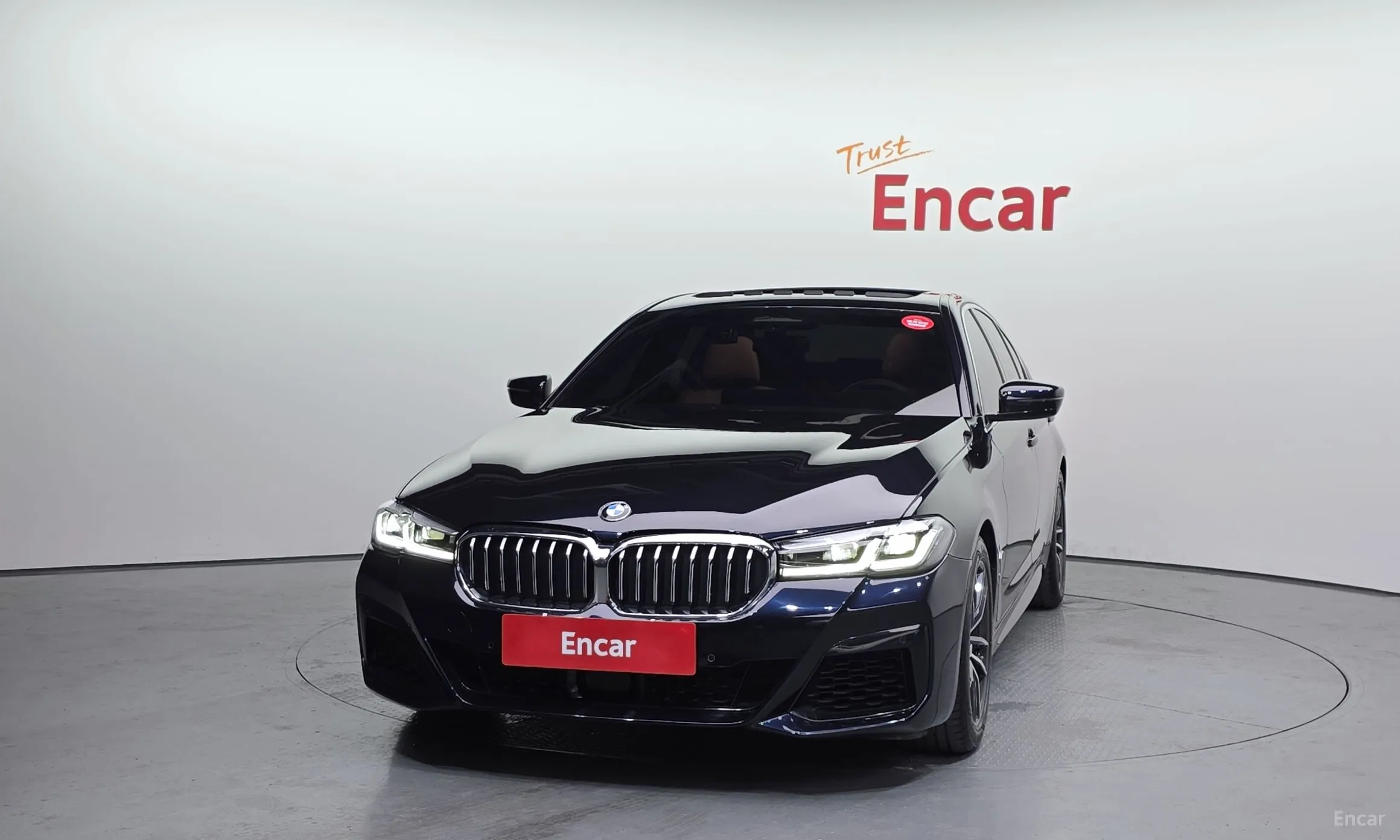 BMW 5 Series (G30) превью 3