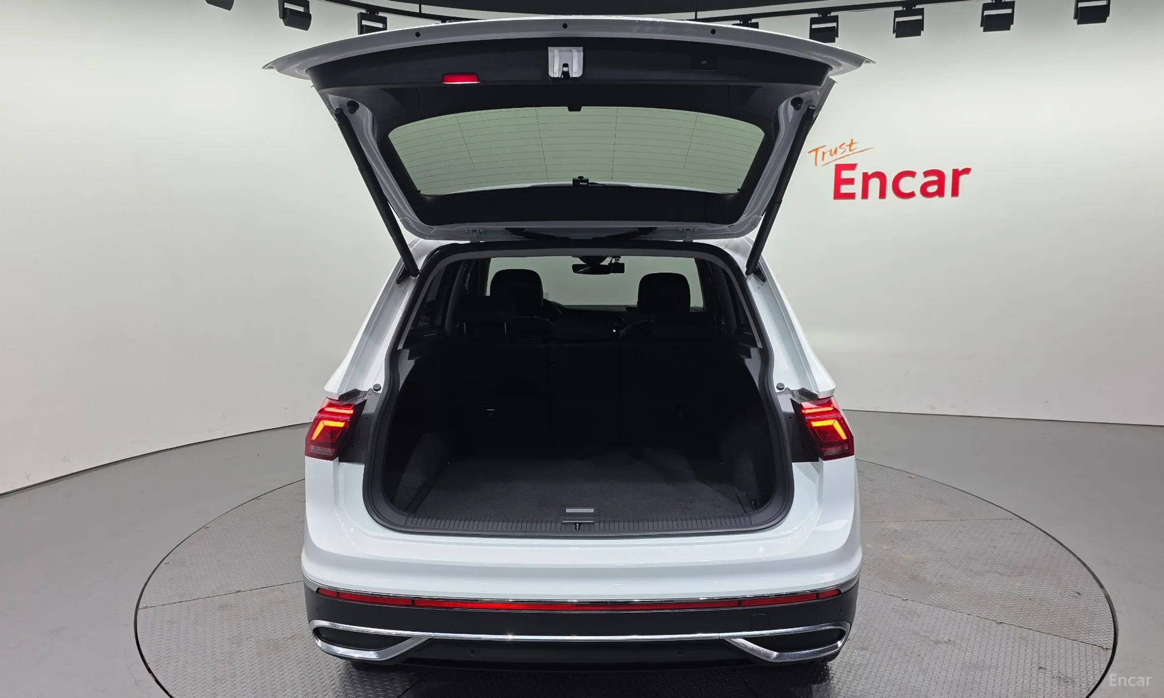 Volkswagen Tiguan 2nd Generation превью 20