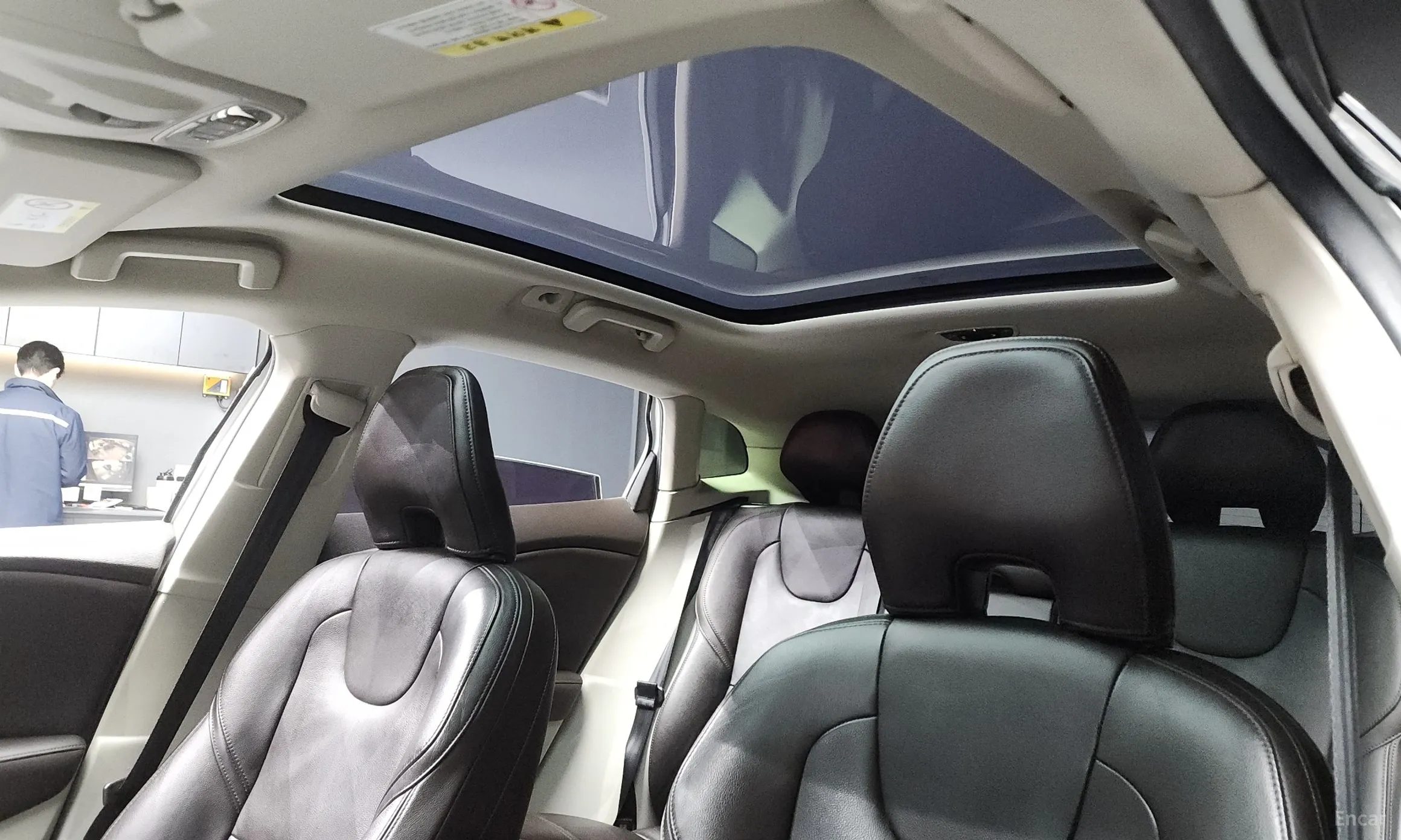 Volvo V40 превью 19