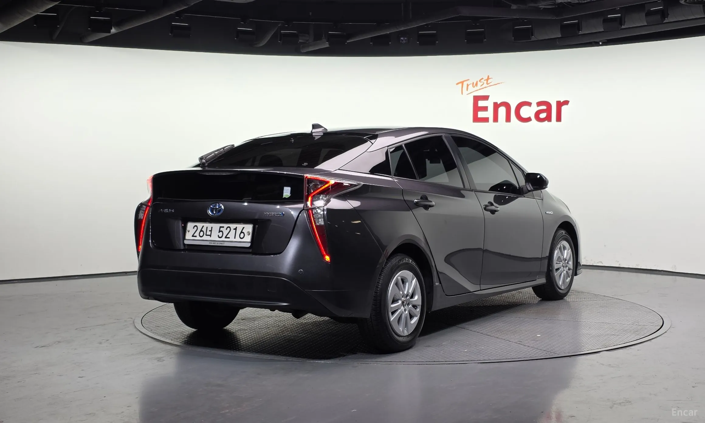 Toyota Prius 4th Generation превью 2