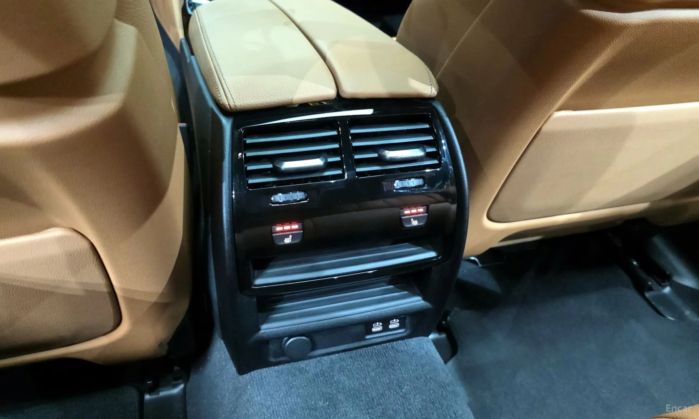 BMW 5 Series (G30) превью 19