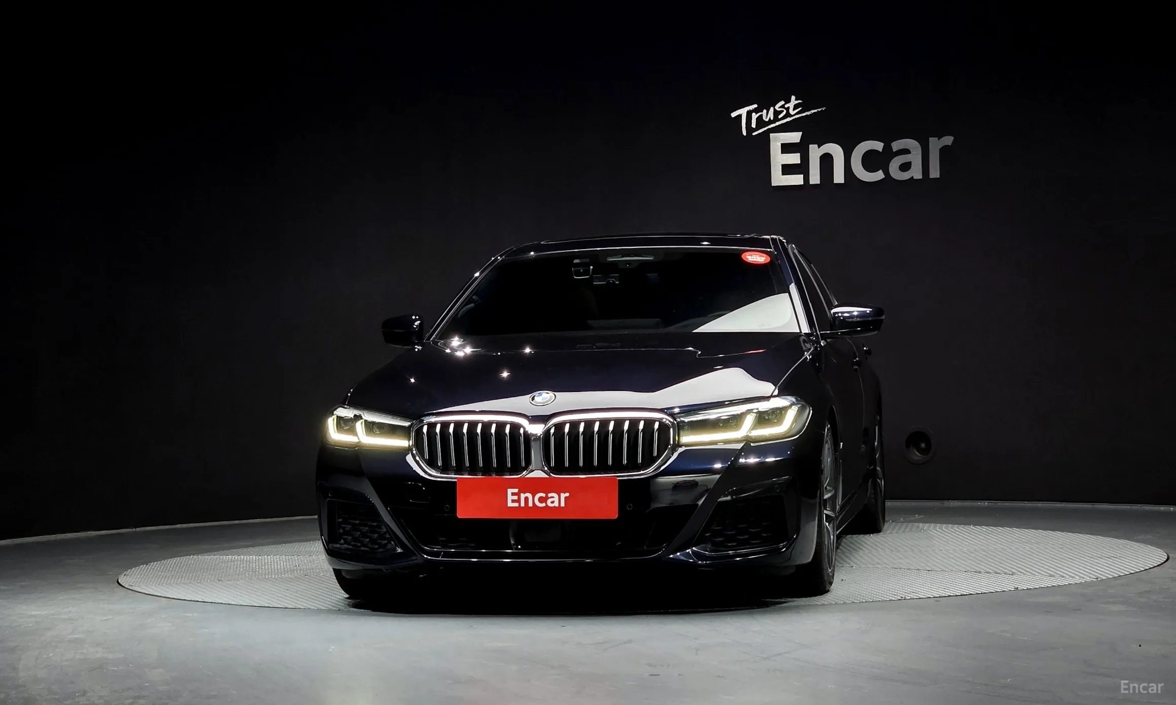 BMW 5 Series (G30) превью 3