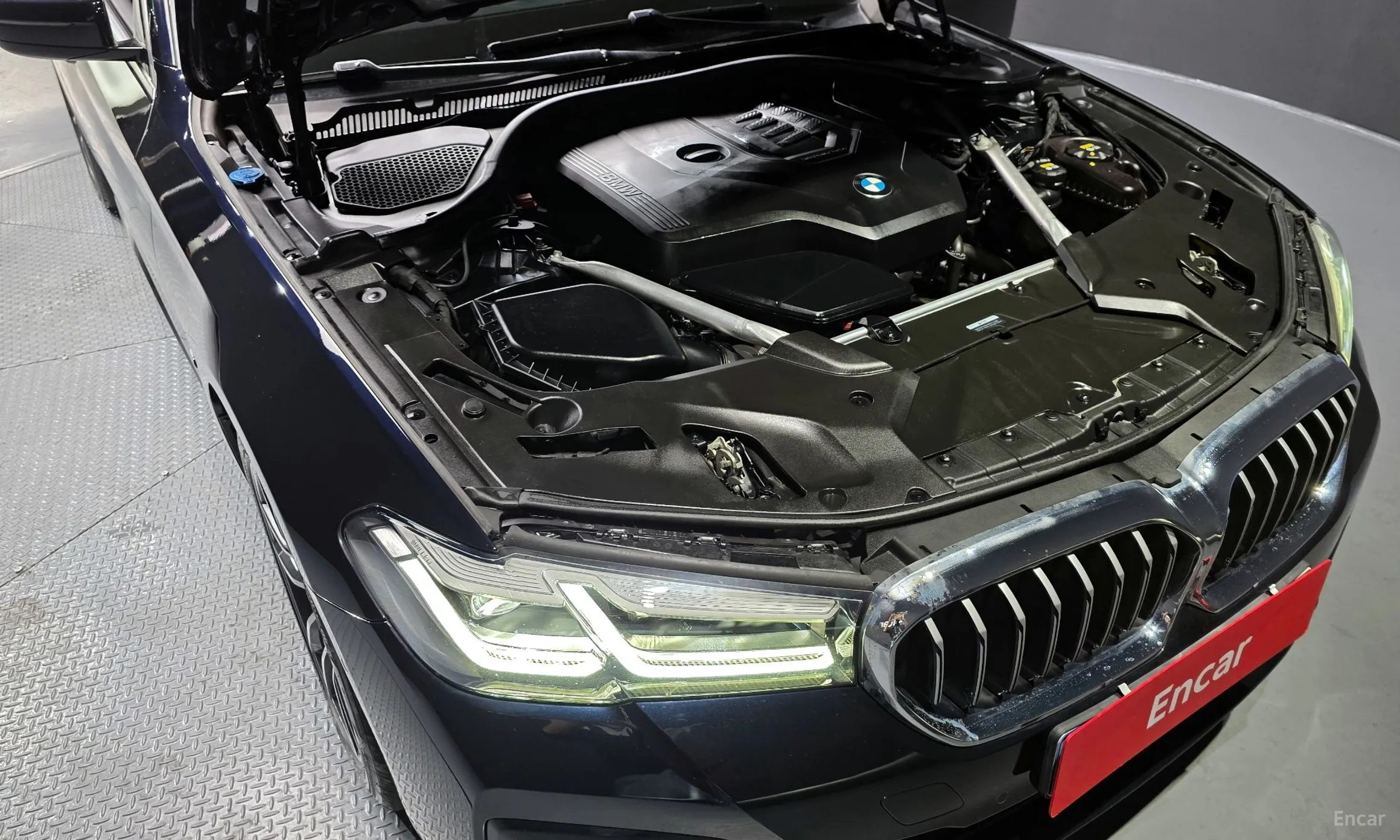 BMW 5 Series (G30) превью 6