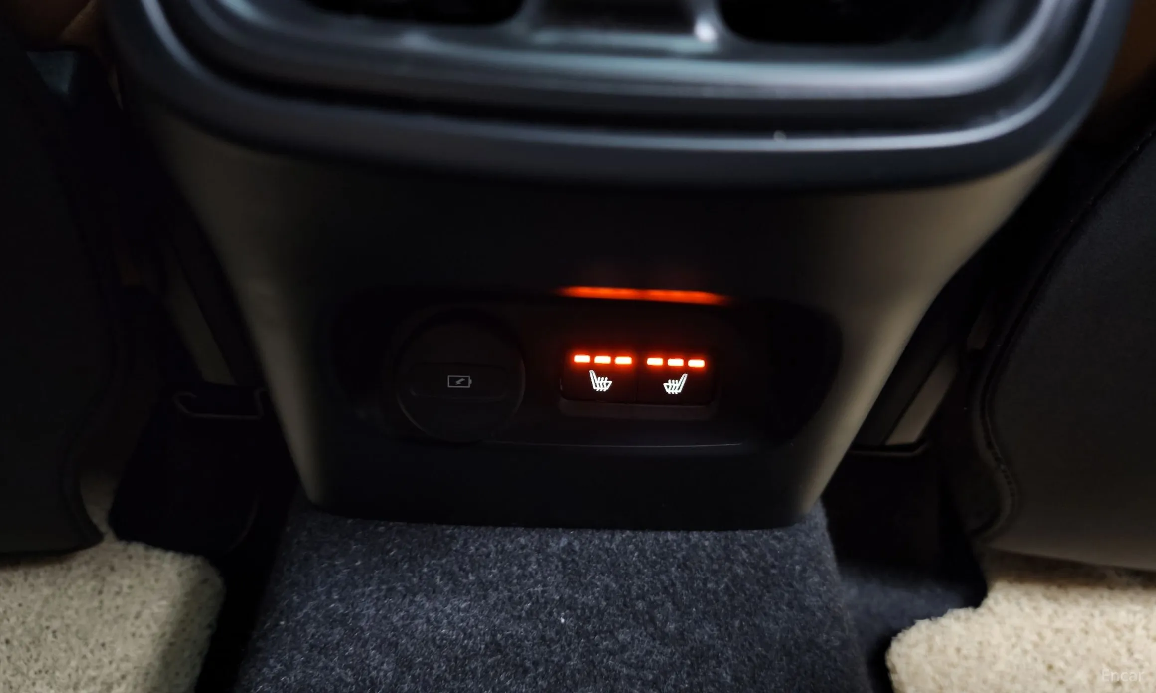 Volvo XC40 превью 18