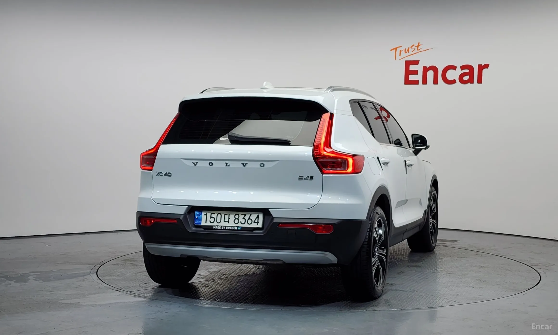 Volvo XC40 превью 4
