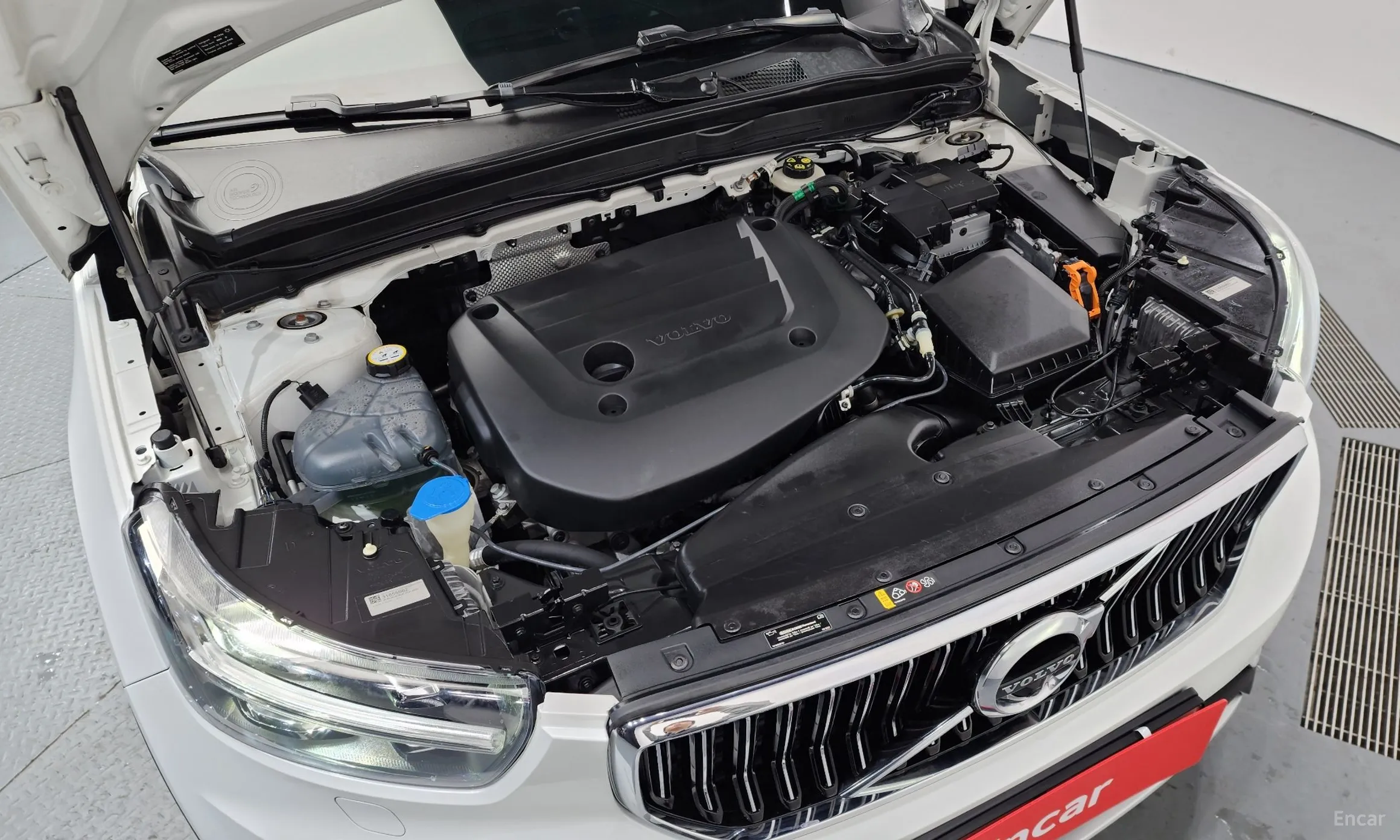 Volvo XC40 превью 6
