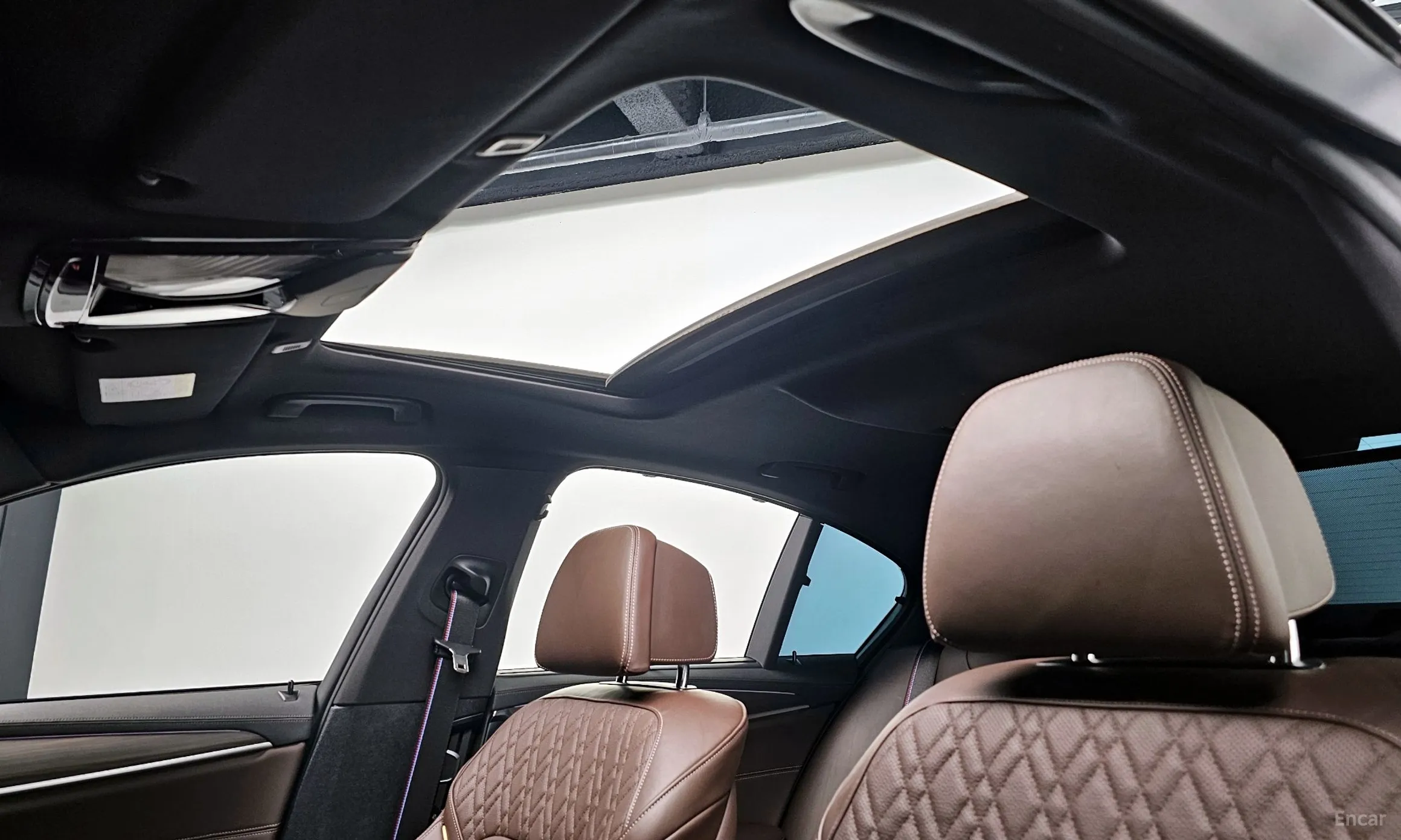 BMW 5 Series (G30) превью 18