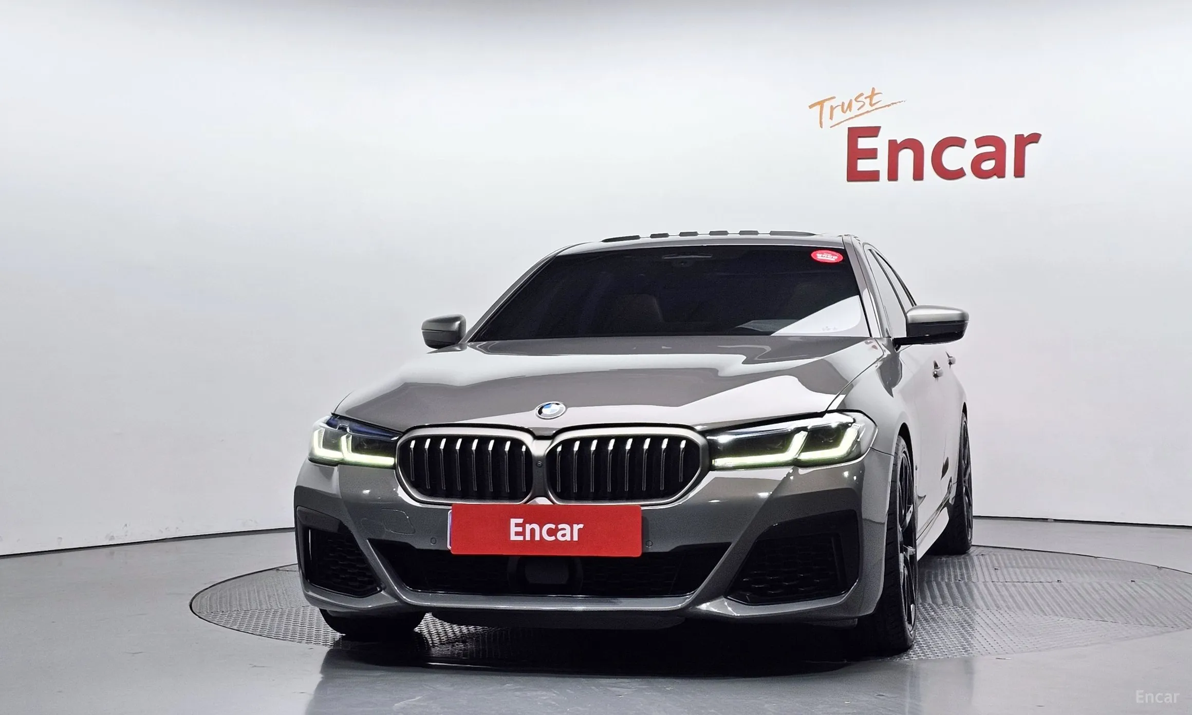 BMW 5 Series (G30) превью 3