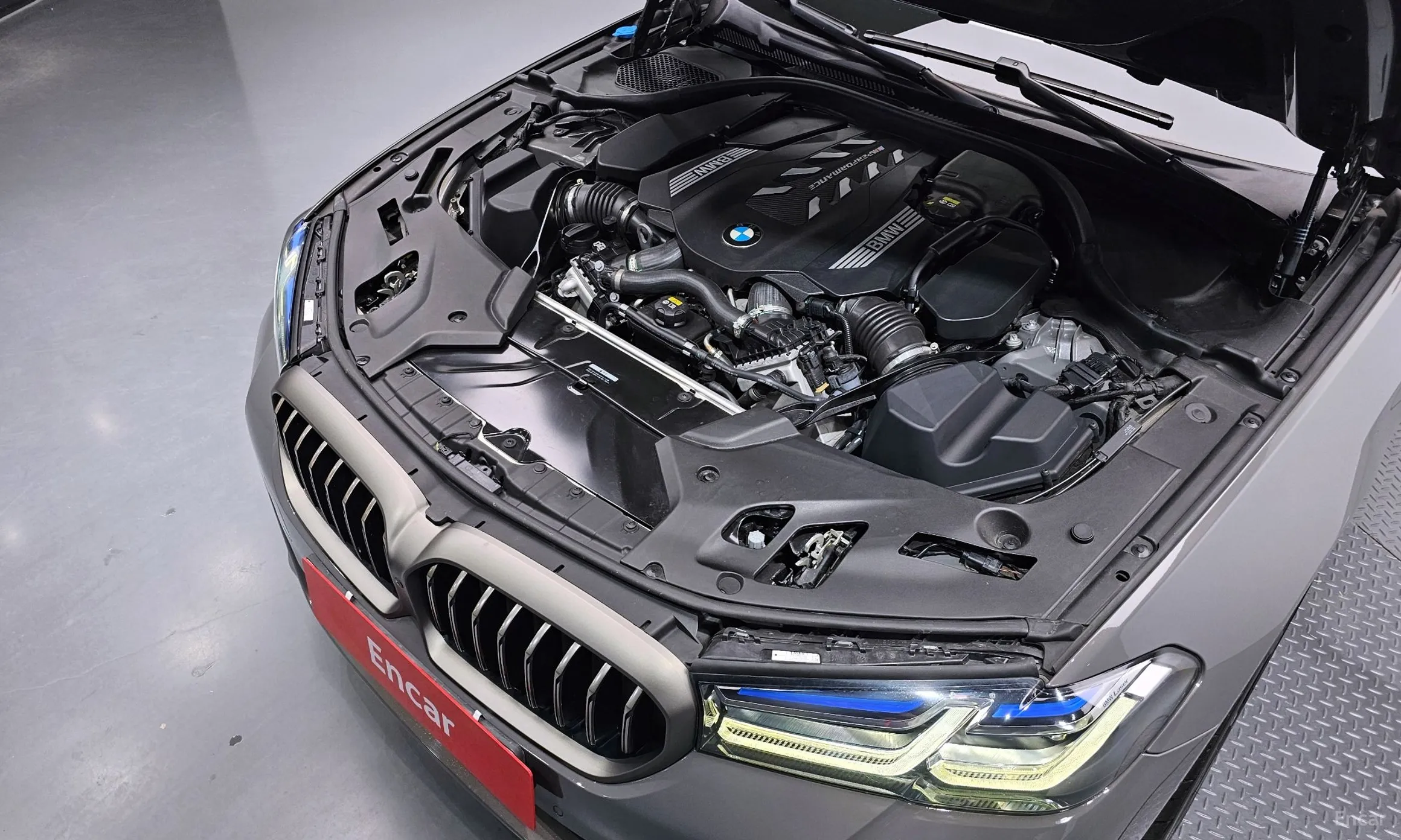 BMW 5 Series (G30) превью 6