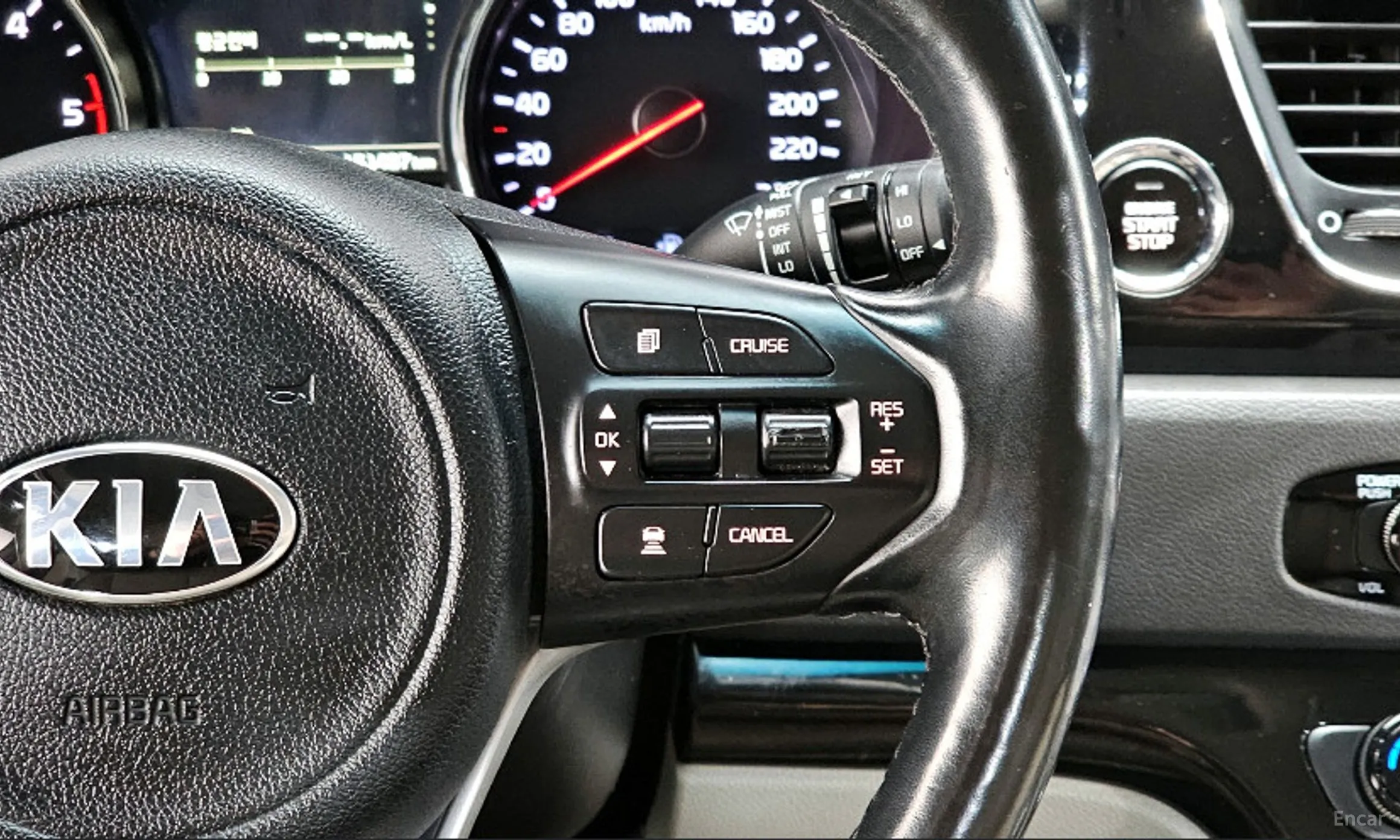 Kia Carnival превью 19