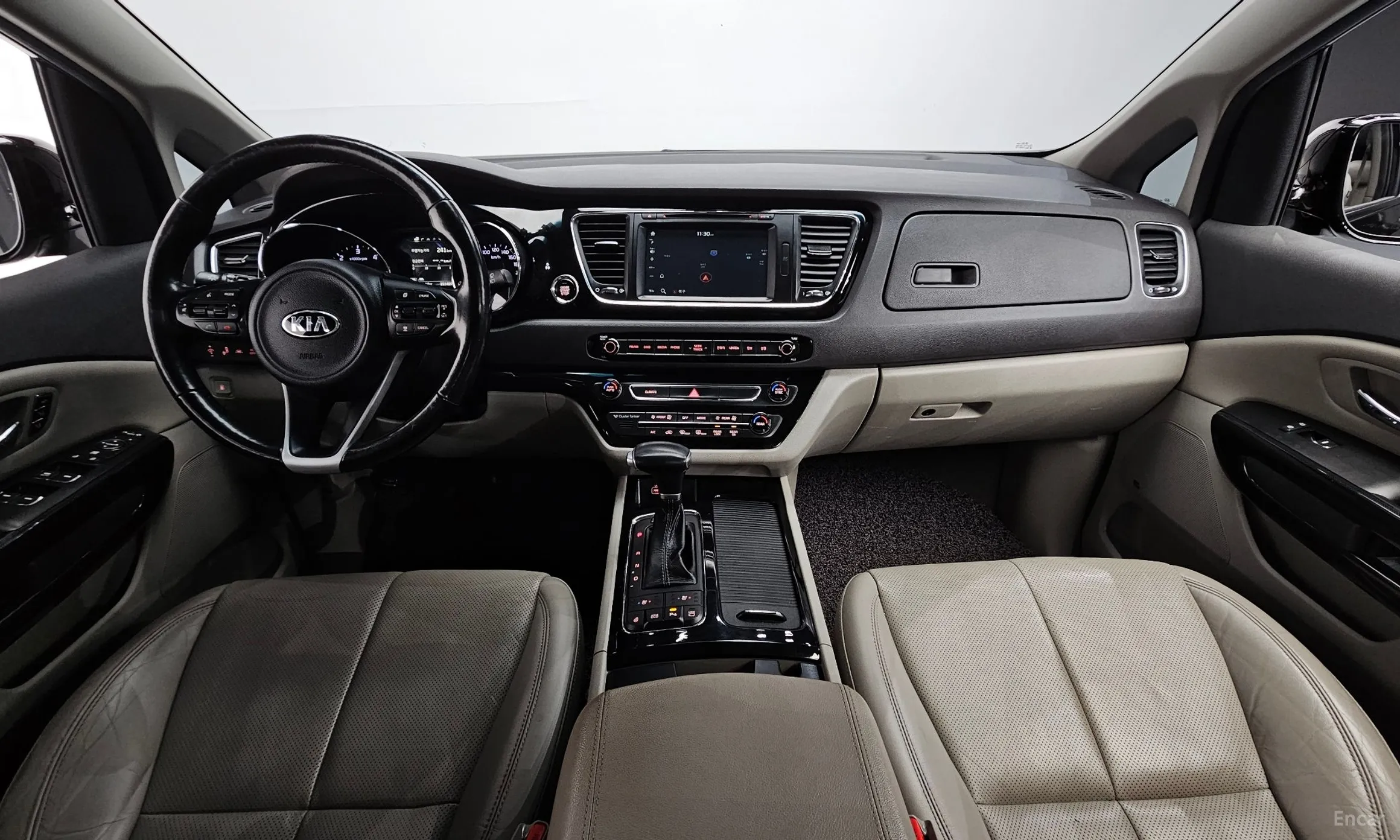 Kia Carnival превью 7