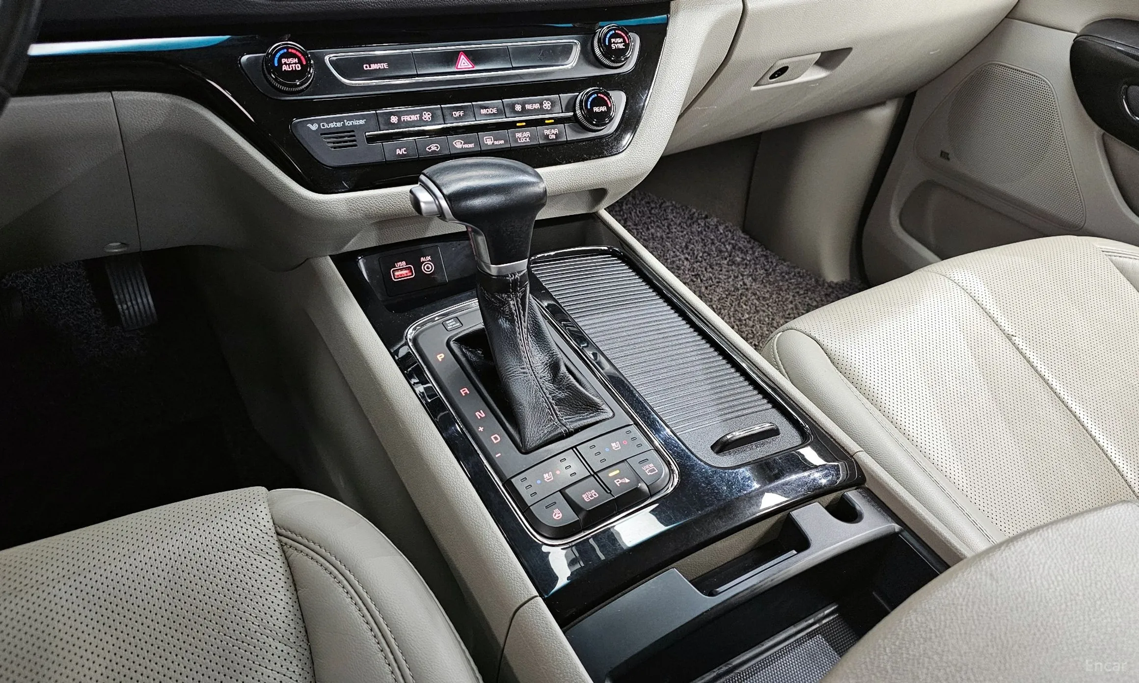 Kia Carnival превью 9