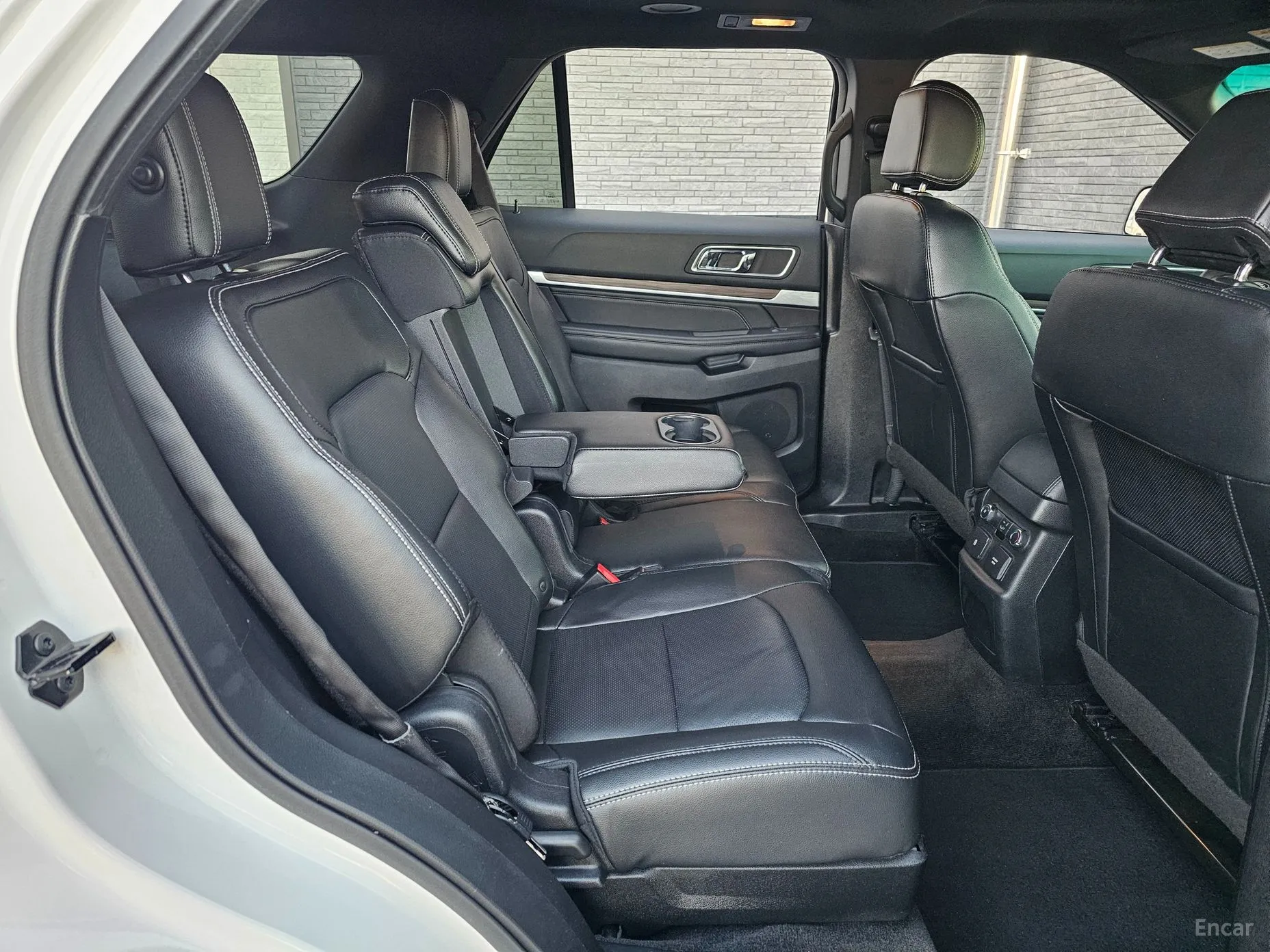 Ford Explorer превью 6