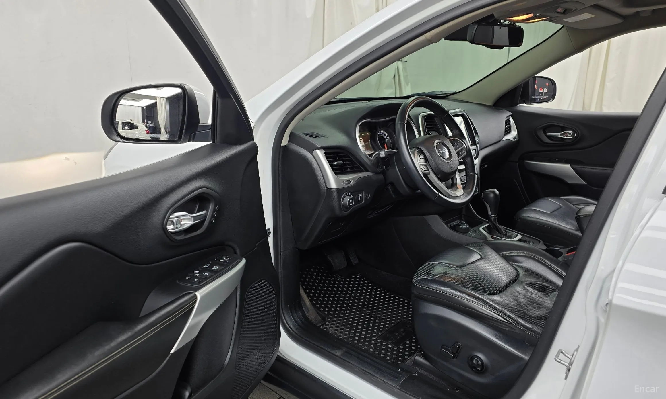 Jeep Cherokee (KL) превью 10