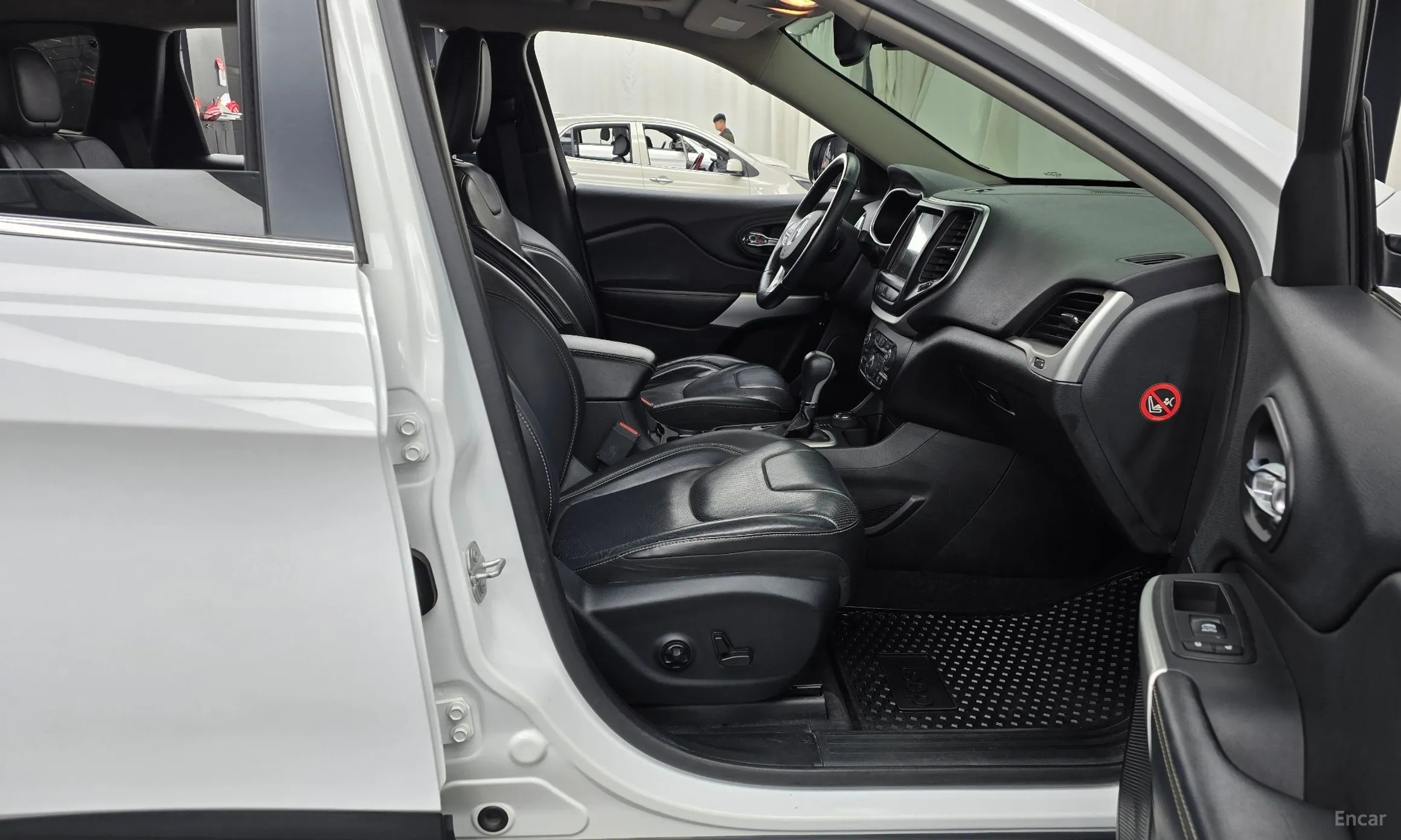 Jeep Cherokee (KL) превью 11