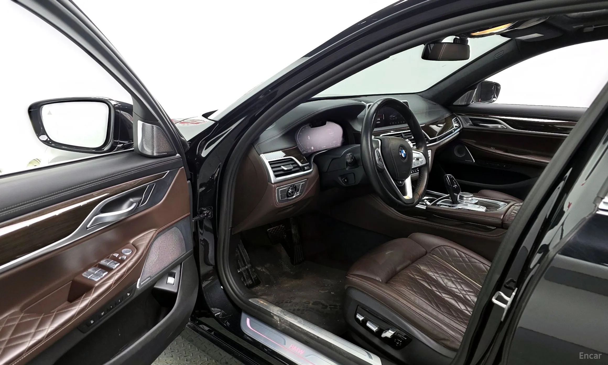 BMW 7 Series (G11) превью 10