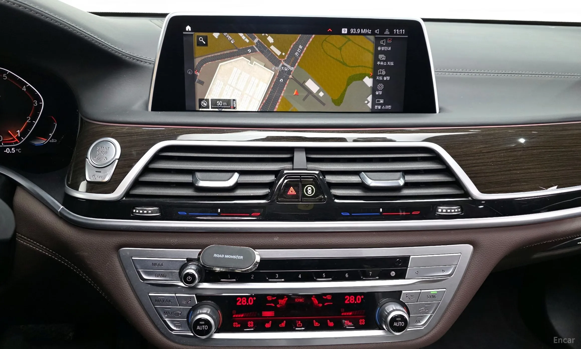 BMW 7 Series (G11) превью 14