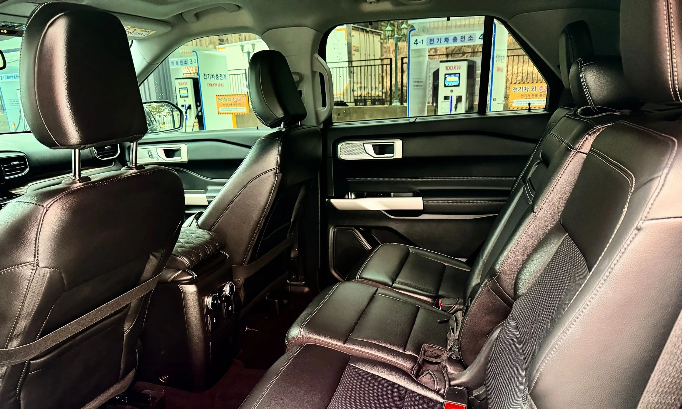 Ford Explorer 6th Generation превью 10
