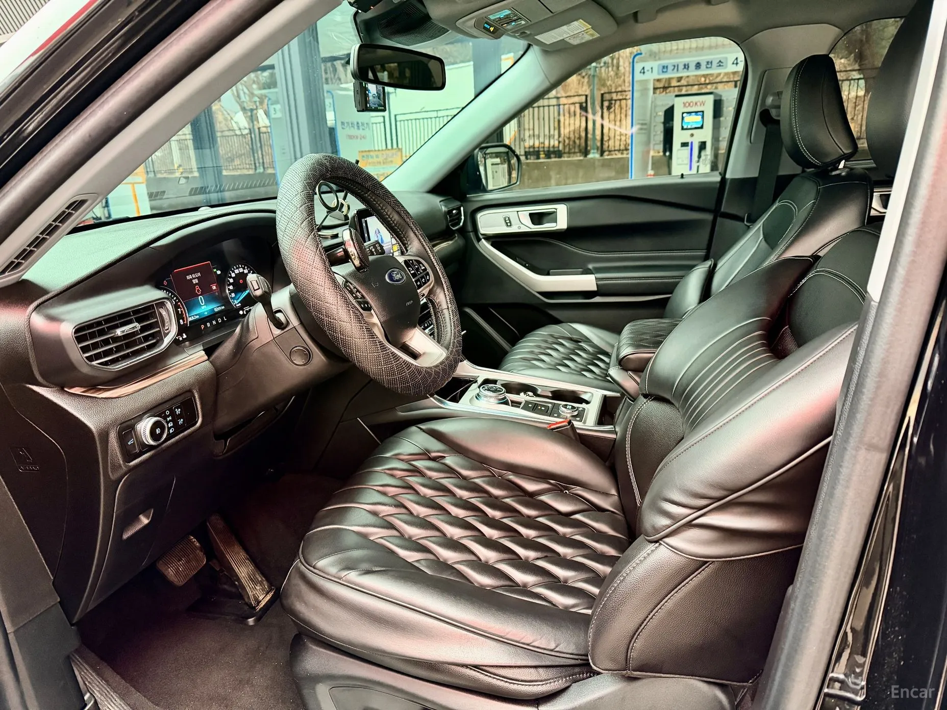 Ford Explorer 6th Generation превью 11