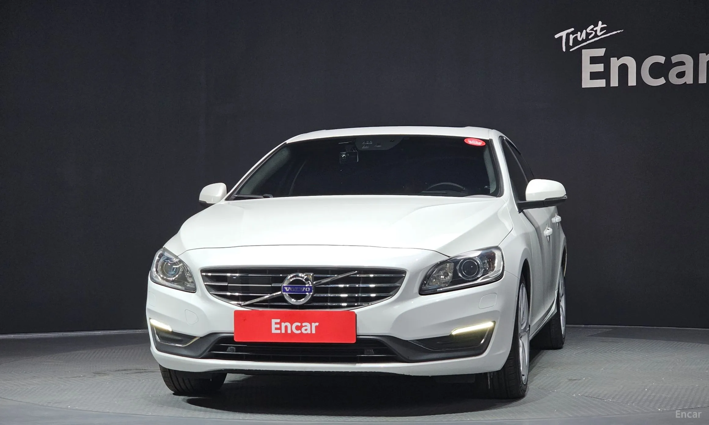 Volvo S60 превью 3