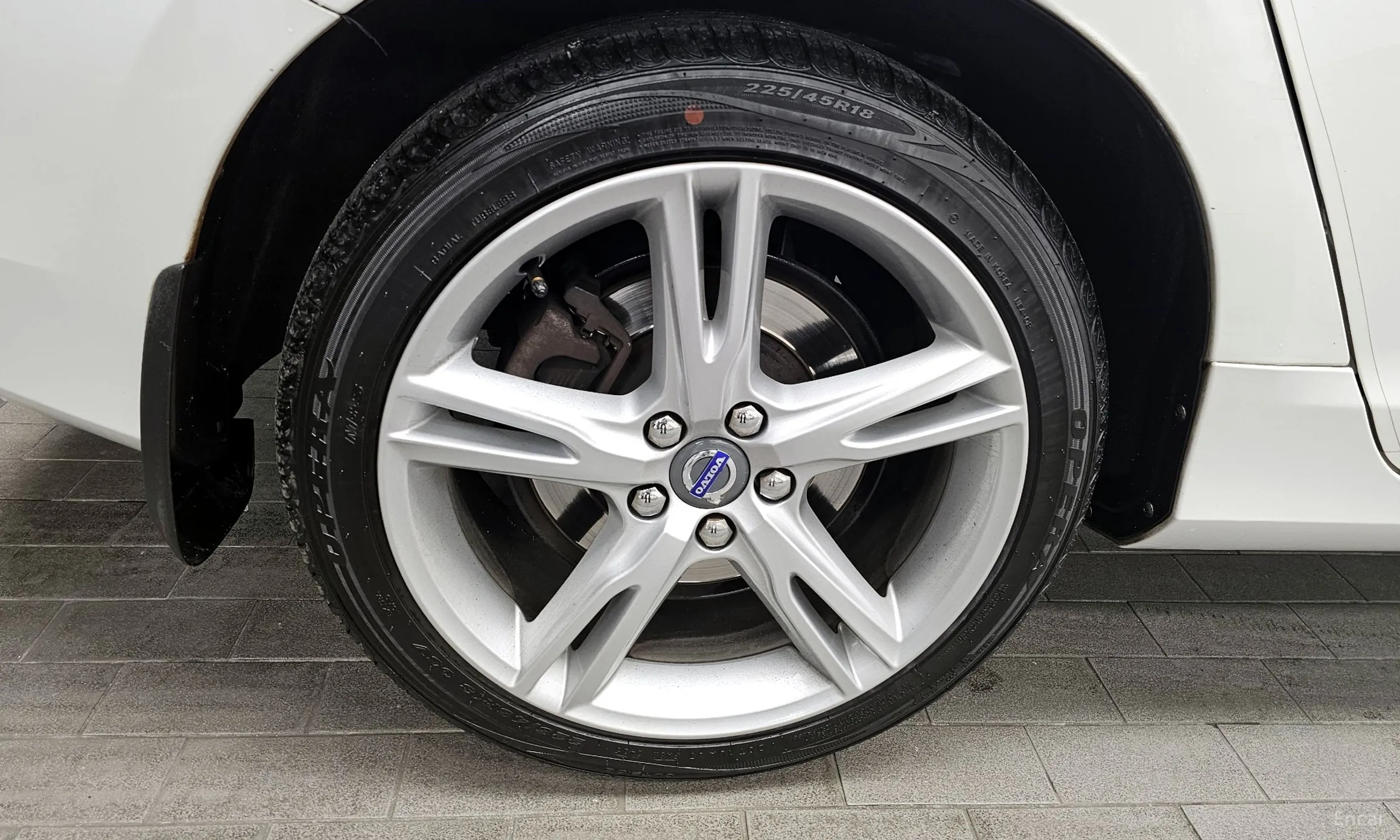 Volvo S60 превью 5