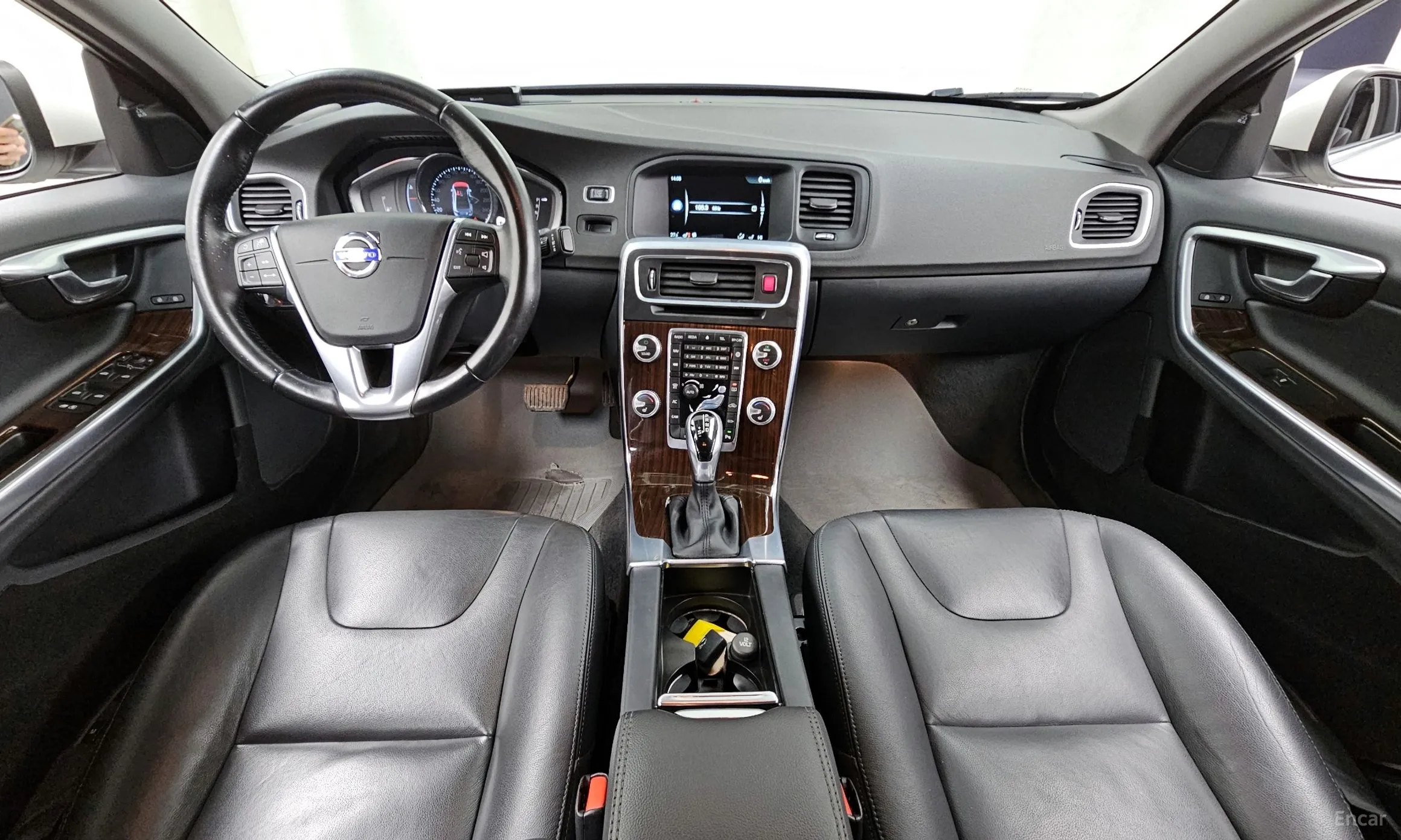 Volvo S60 превью 7