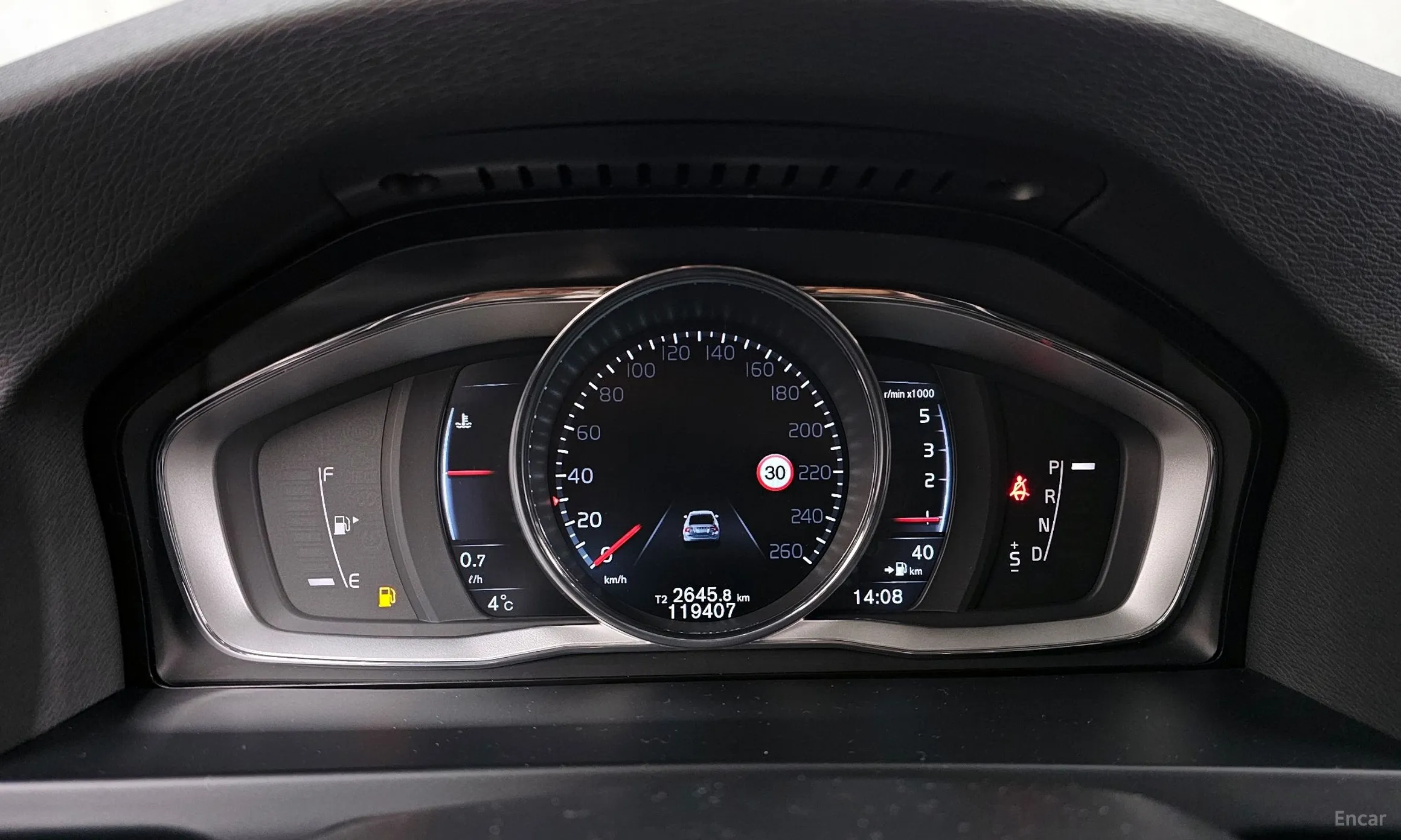 Volvo S60 превью 8