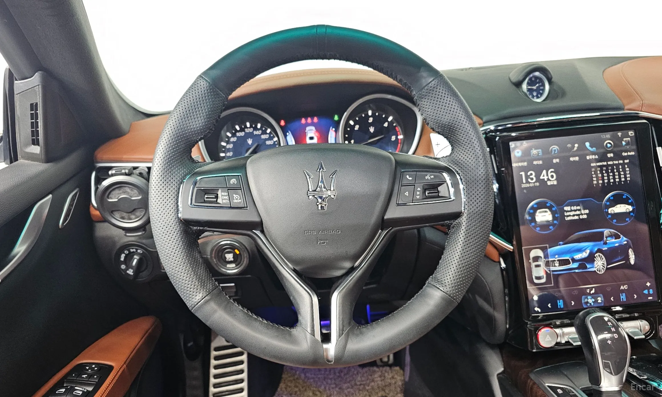 Maserati Ghibli превью 13