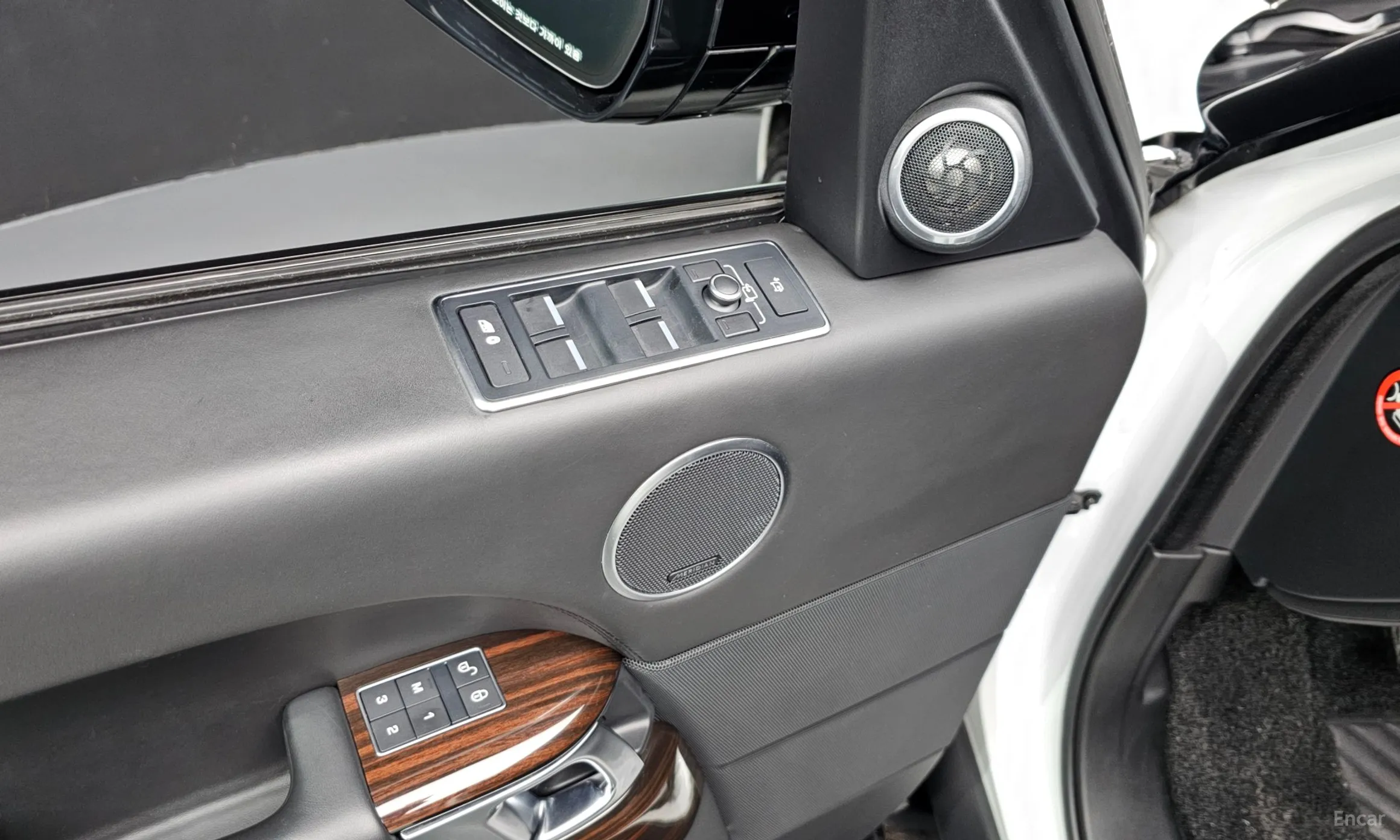 Land Rover Range Rover 4th Generation превью 16