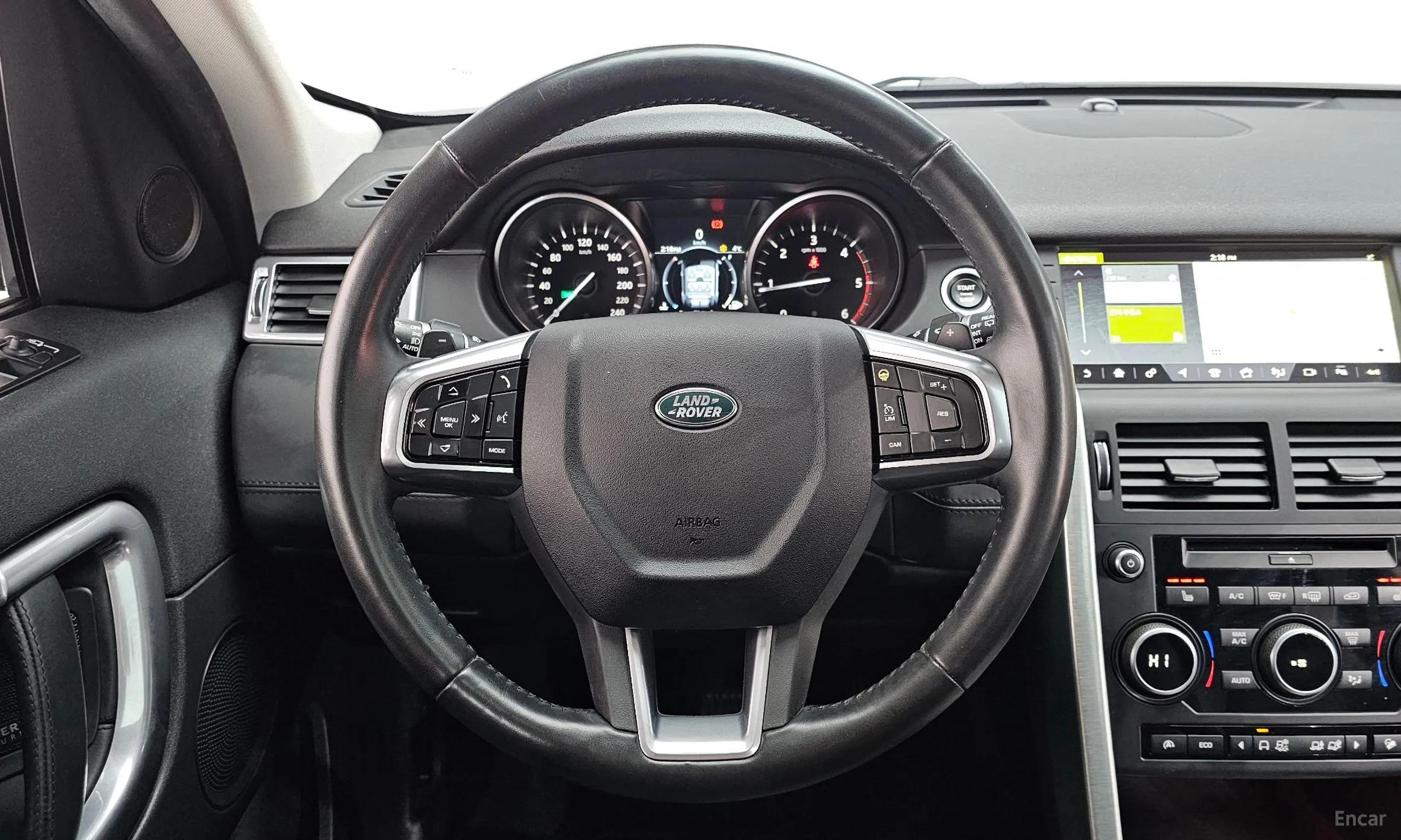 Land Rover Discovery Sports превью 13