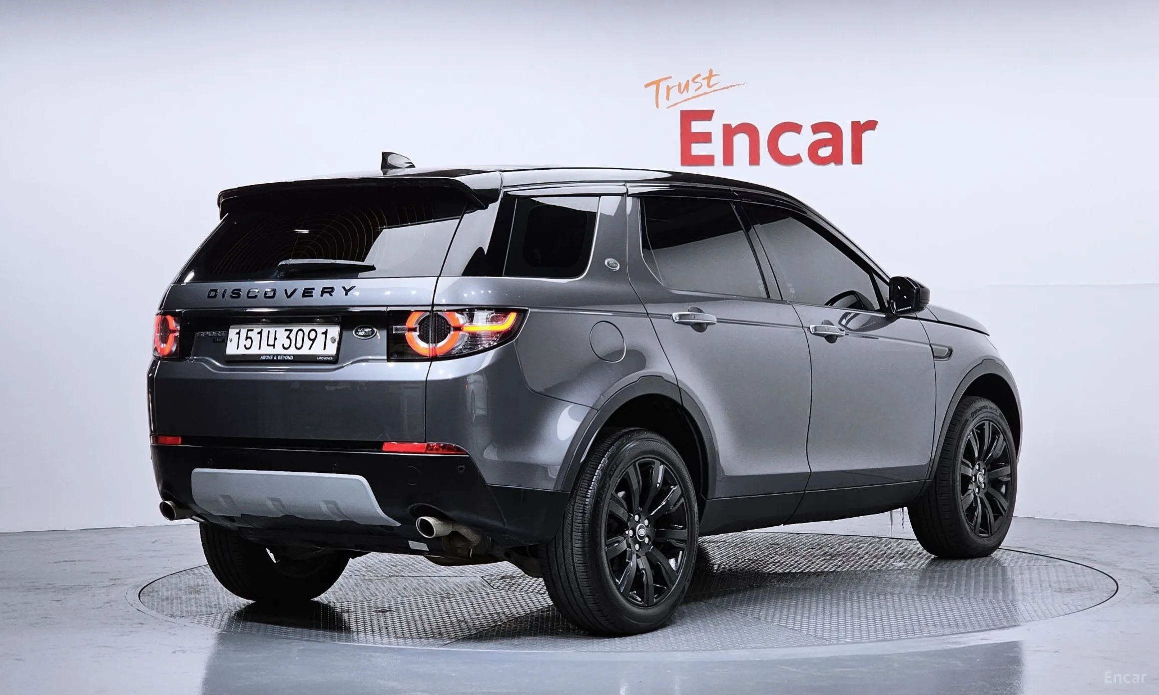 Land Rover Discovery Sports превью 2