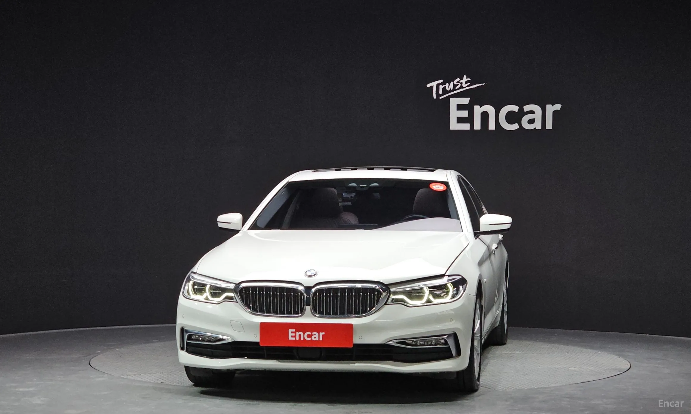 BMW 5 Series (G30) превью 3