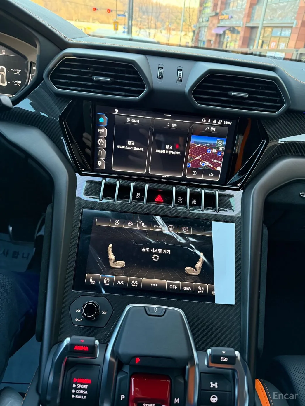 Lamborghini Urus превью 17