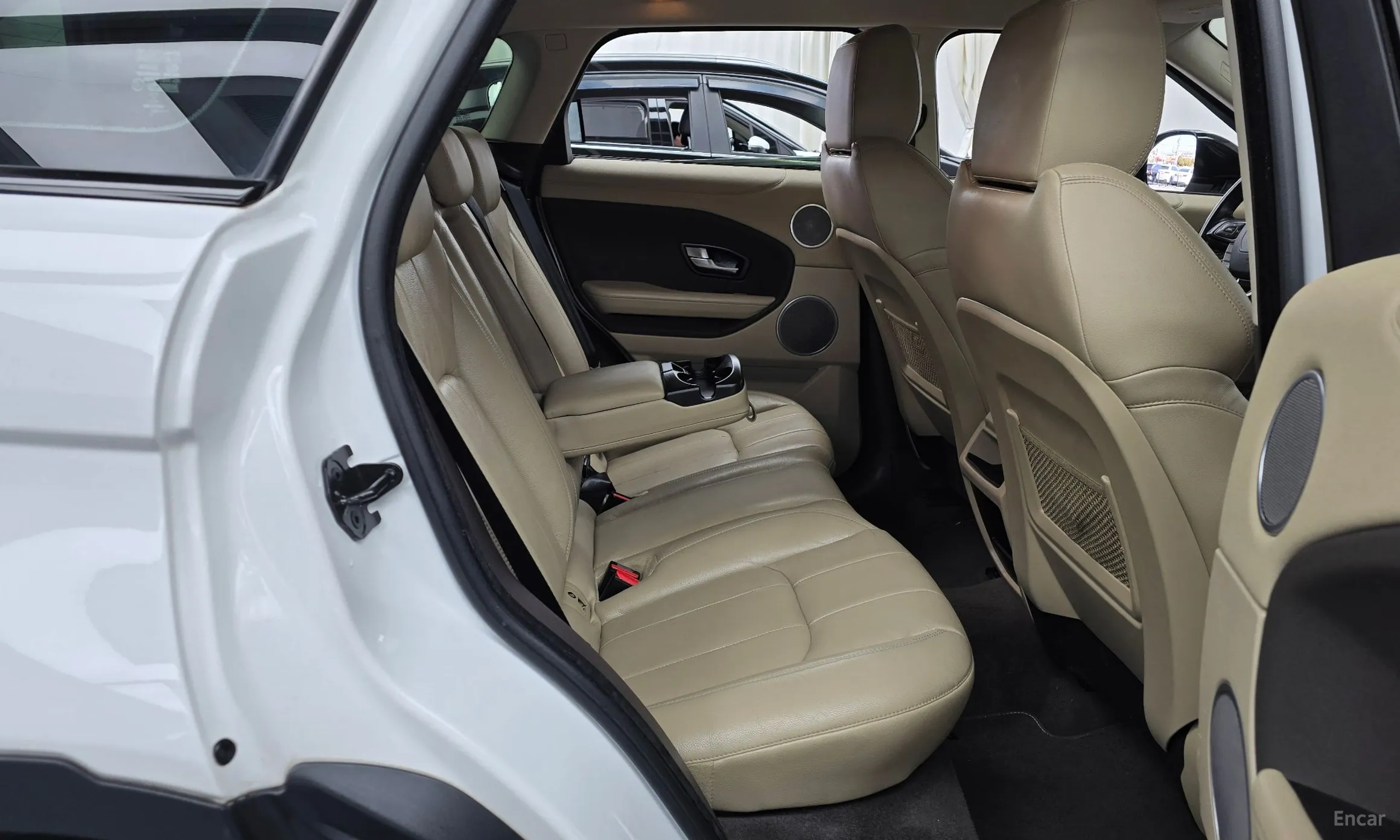 Land Rover Range Rover Evoque превью 12