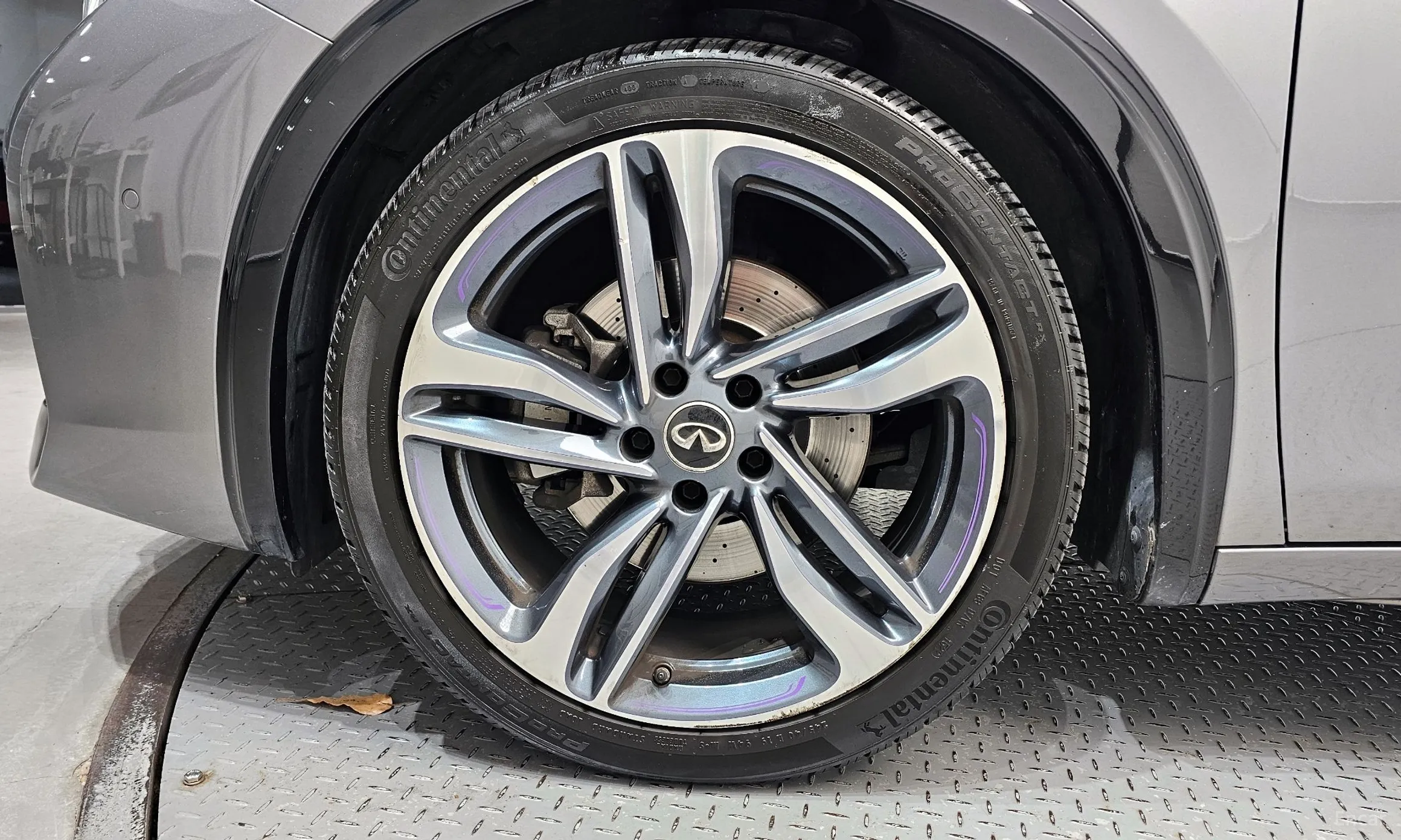 Infiniti Q30 превью 5