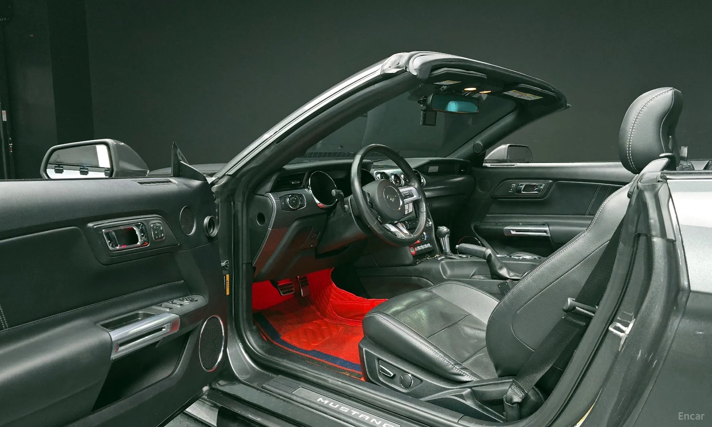 Ford Mustang превью 10