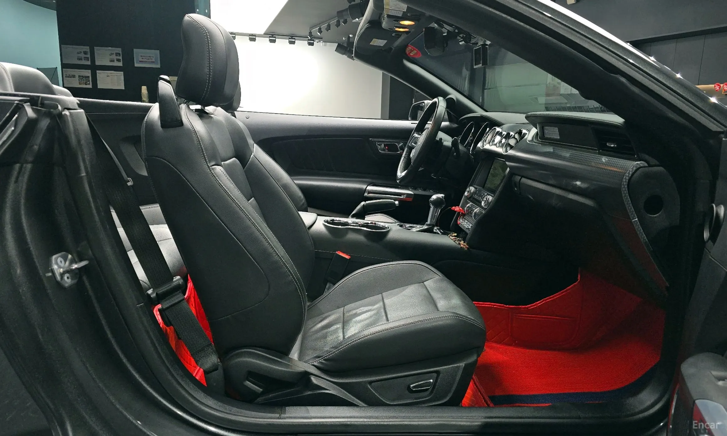 Ford Mustang превью 11