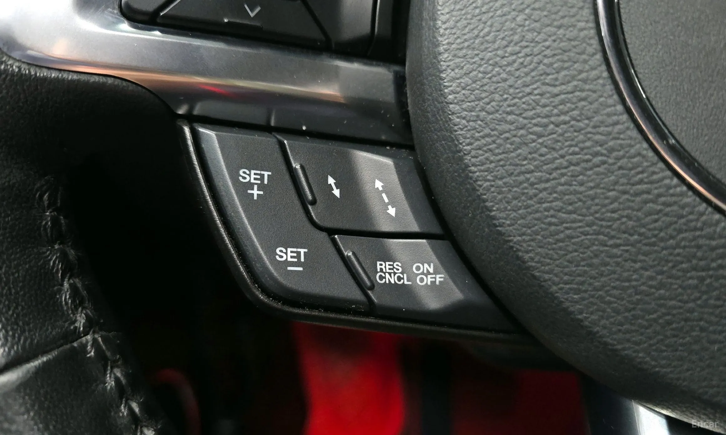 Ford Mustang превью 17