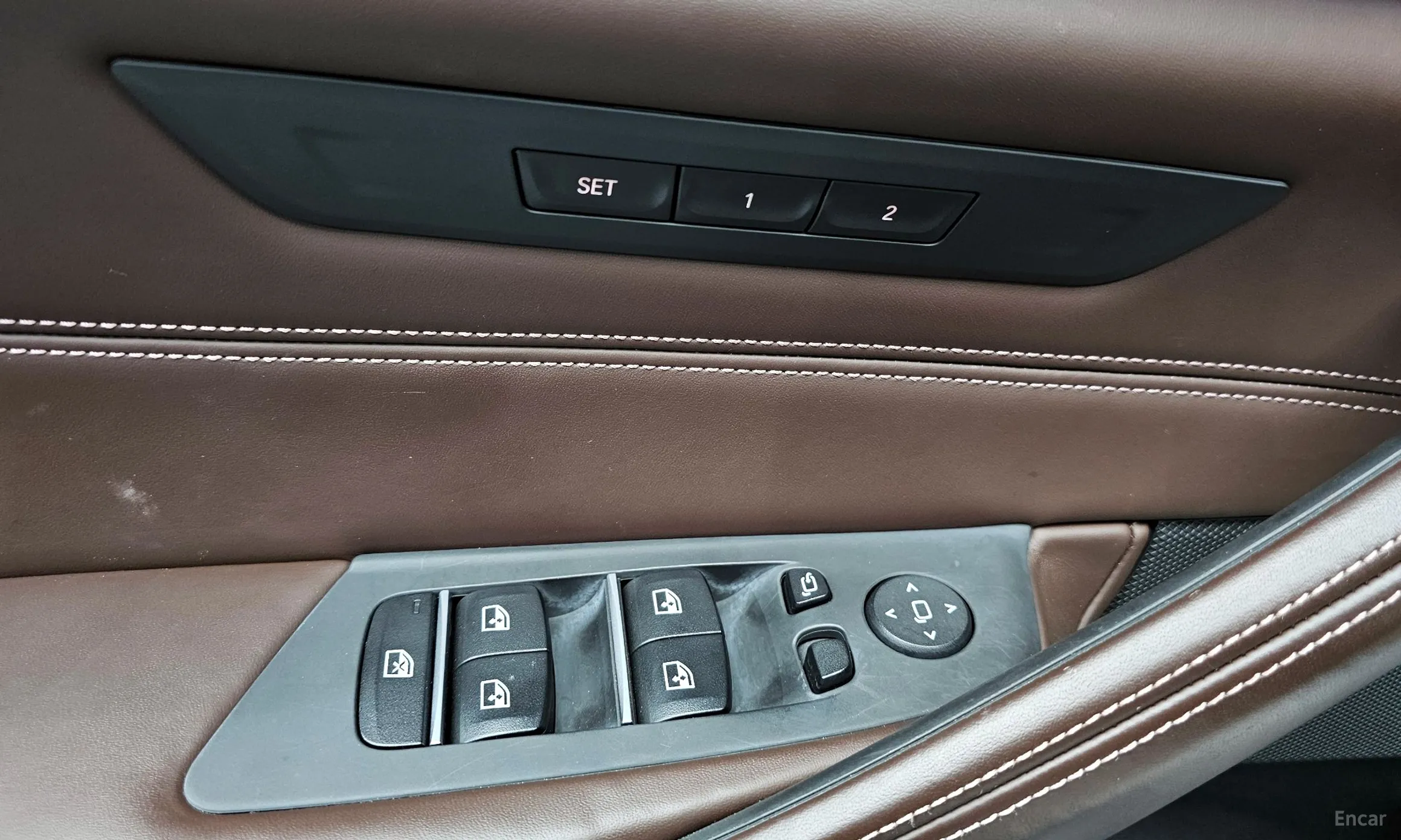 BMW 5 Series (G30) превью 12