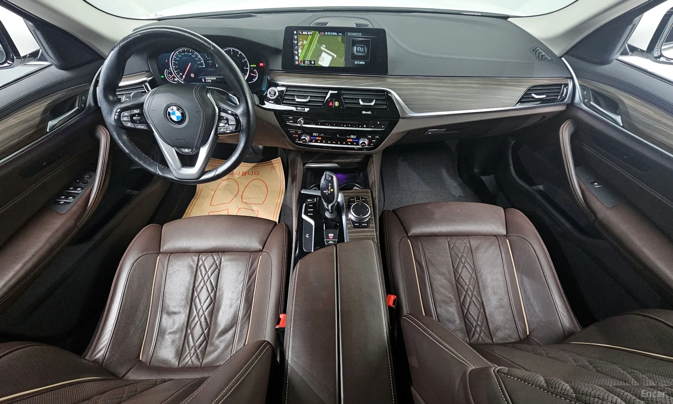 BMW 5 Series (G30) превью 7