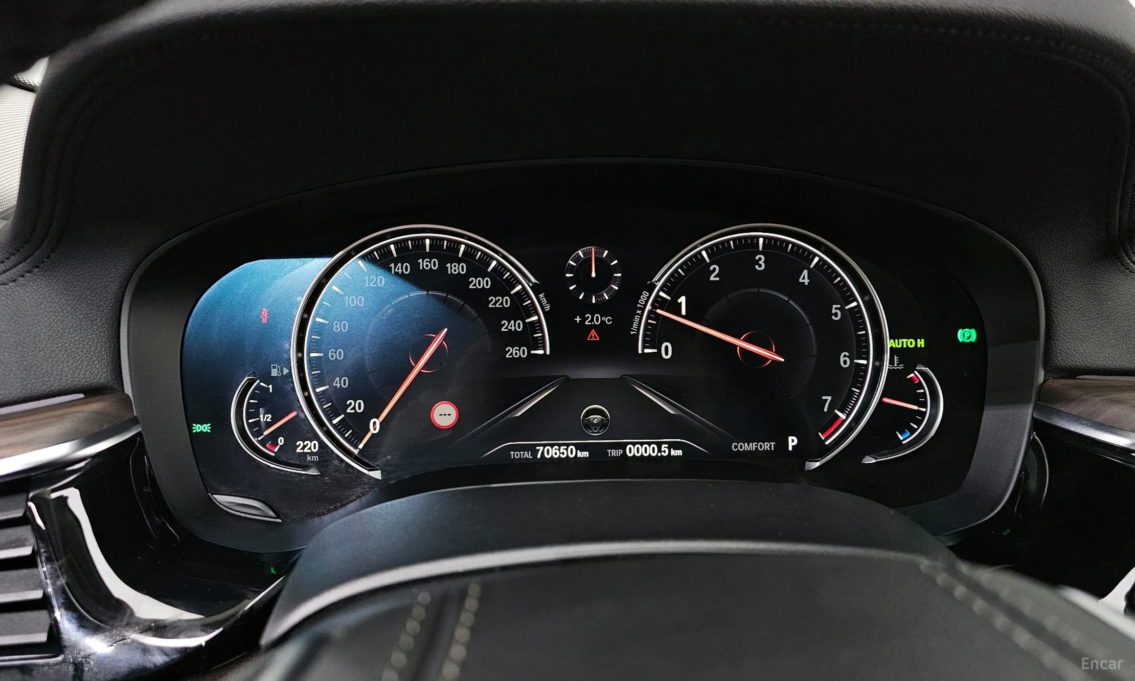 BMW 5 Series (G30) превью 8