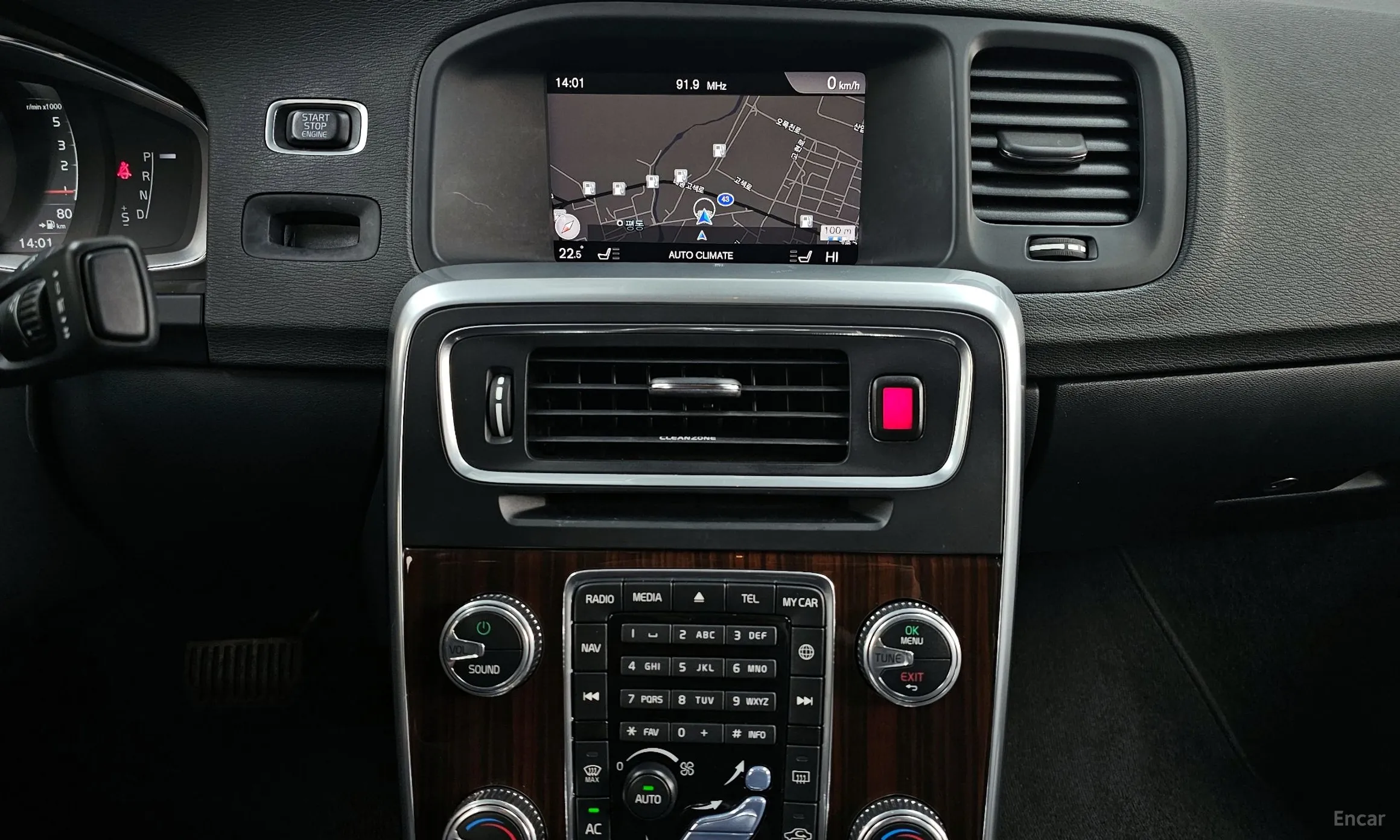 Volvo S60 превью 14