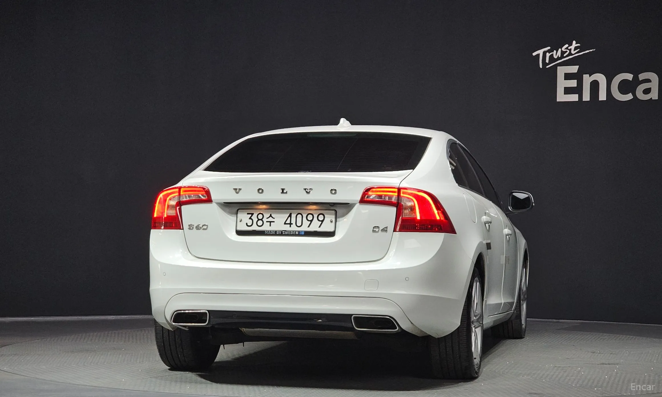 Volvo S60 превью 4