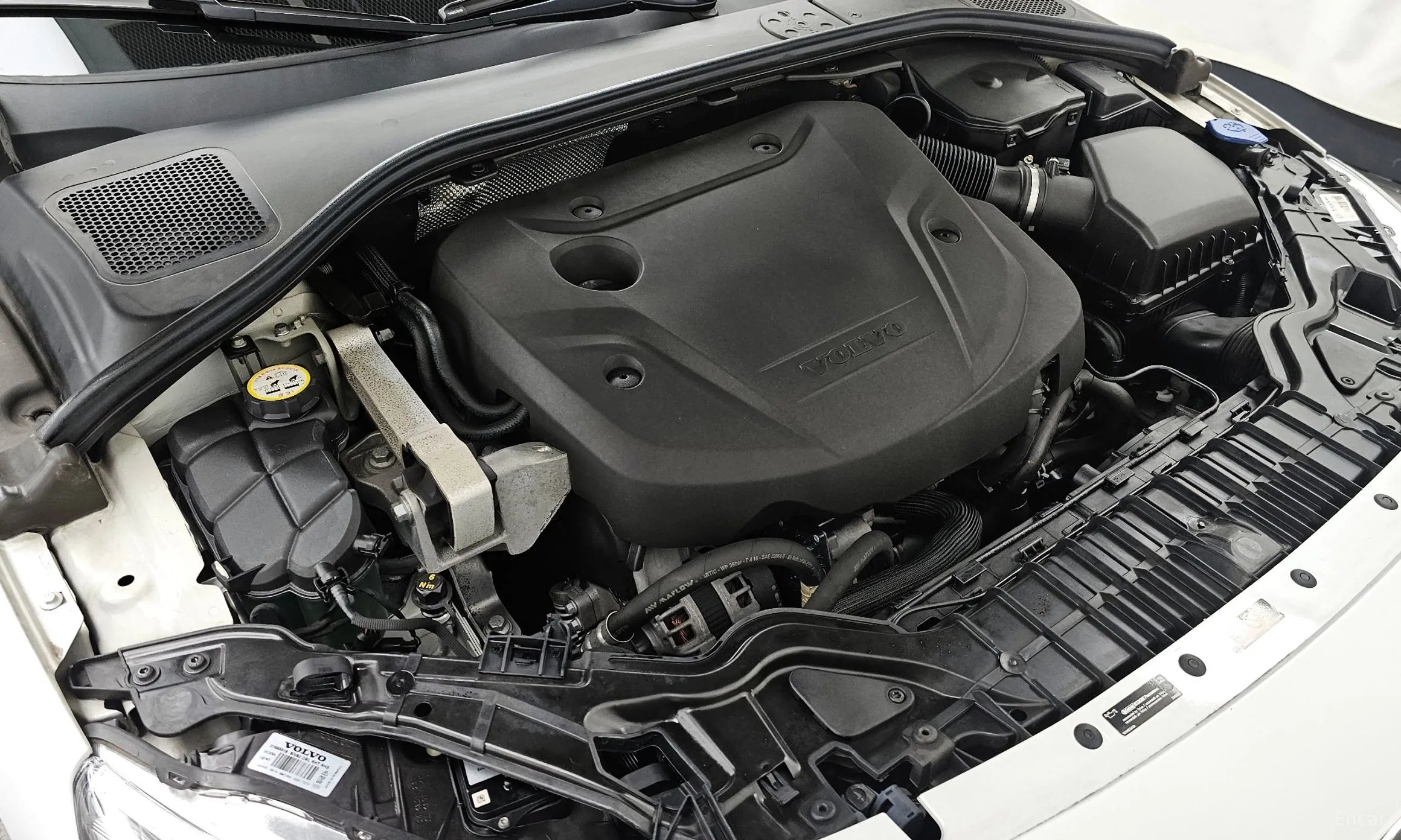 Volvo S60 превью 6