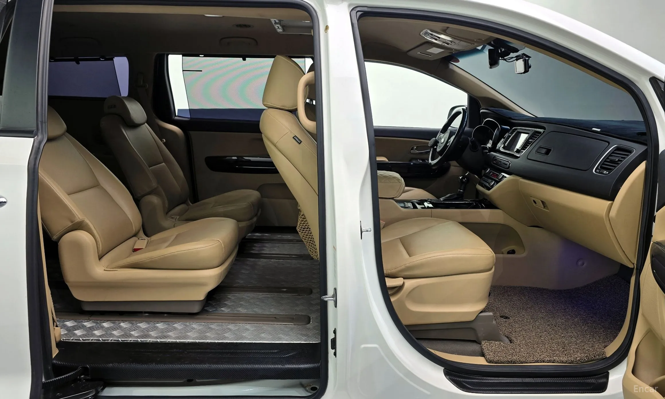 Kia Carnival превью 10