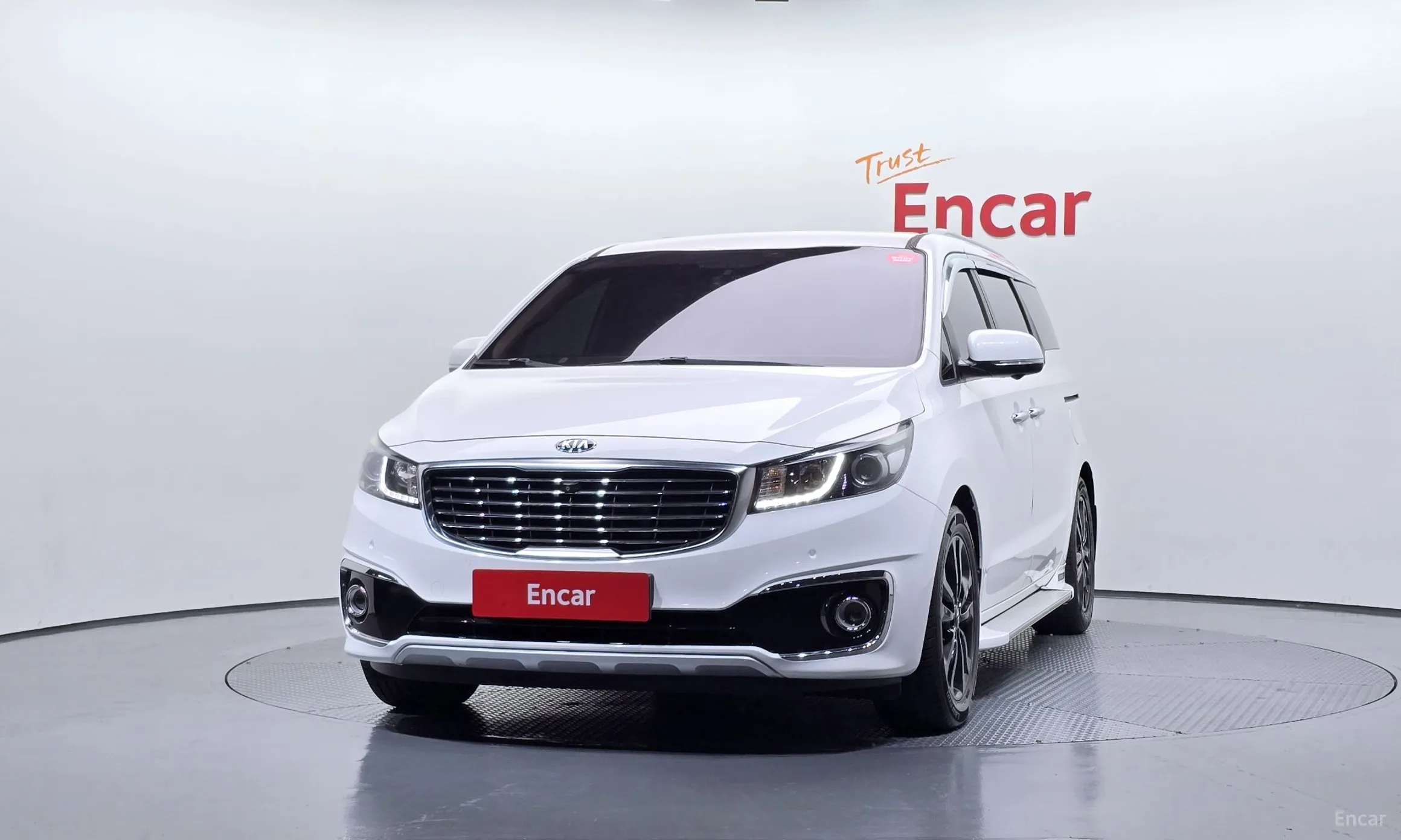 Kia Carnival превью 3