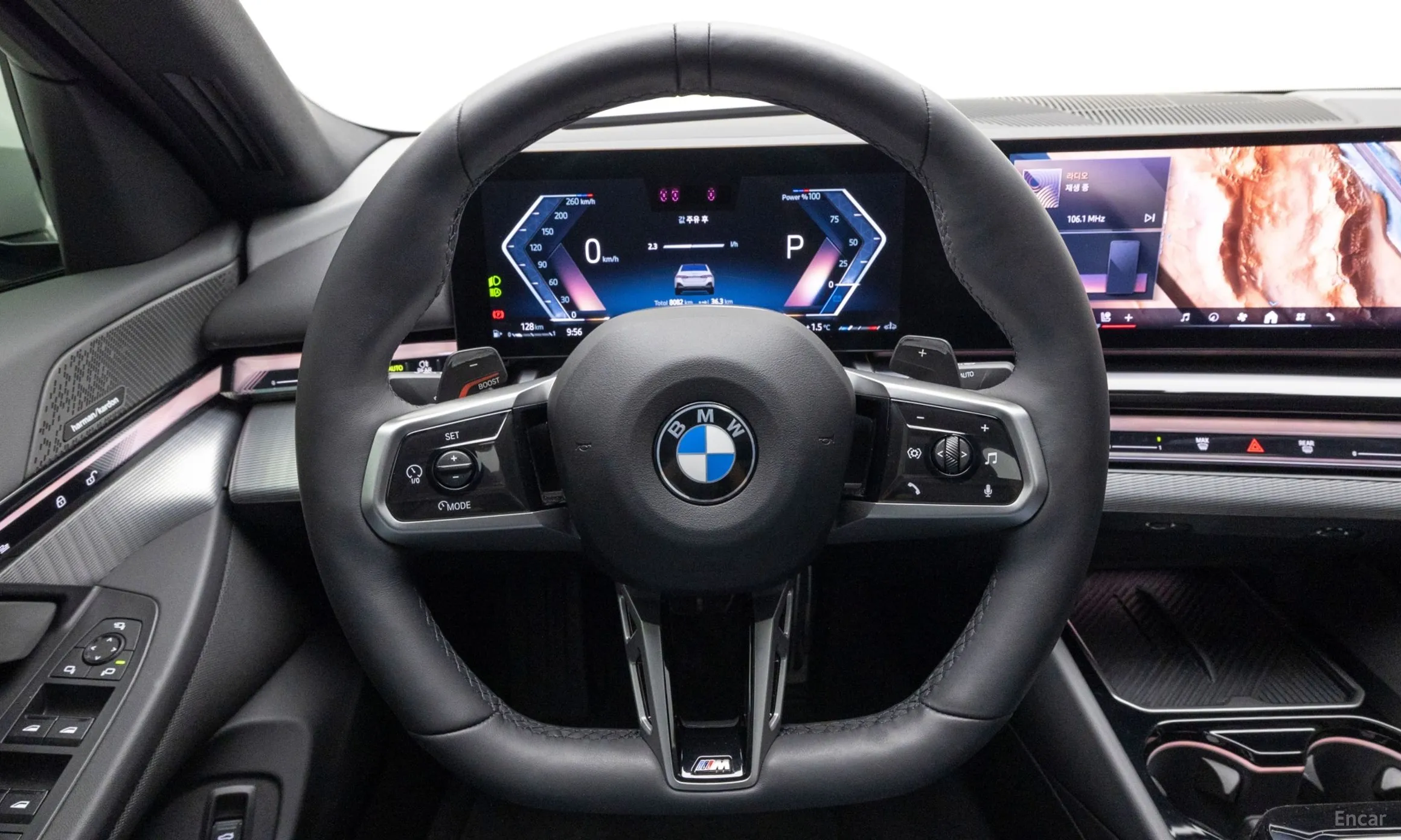 BMW 5 Series (G60) превью 13