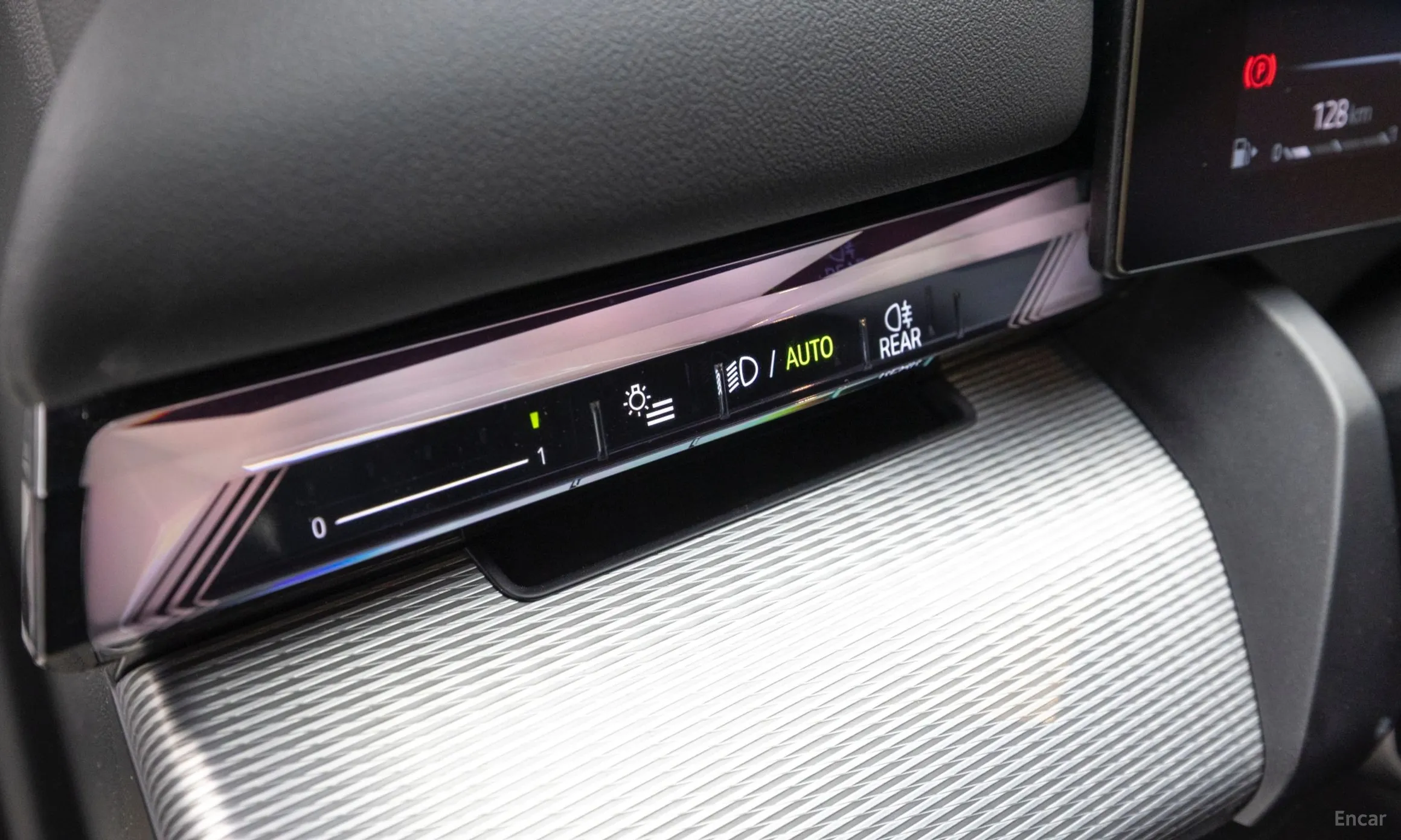 BMW 5 Series (G60) превью 14