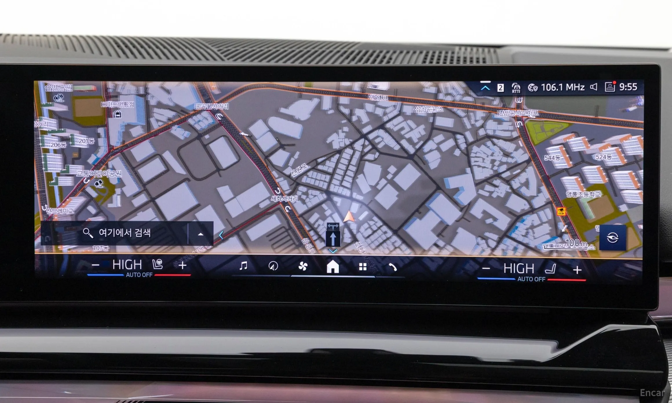 BMW 5 Series (G60) превью 18